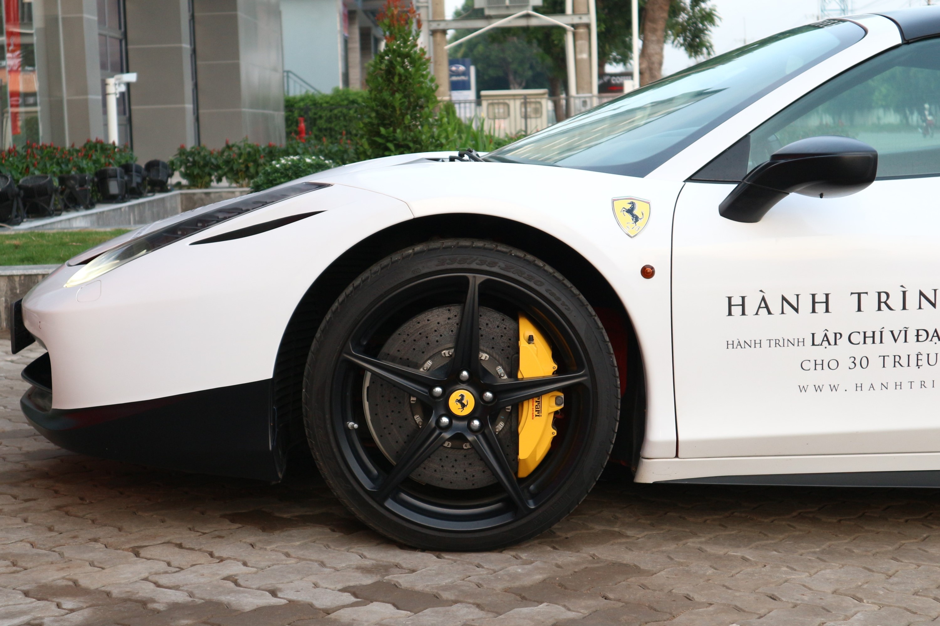 Ferrari 458 Spider Đặng Lê Nguyên Vũ ảnh 7 Ferrari 458 Spider Dang Le Nguyen Vu anh 7