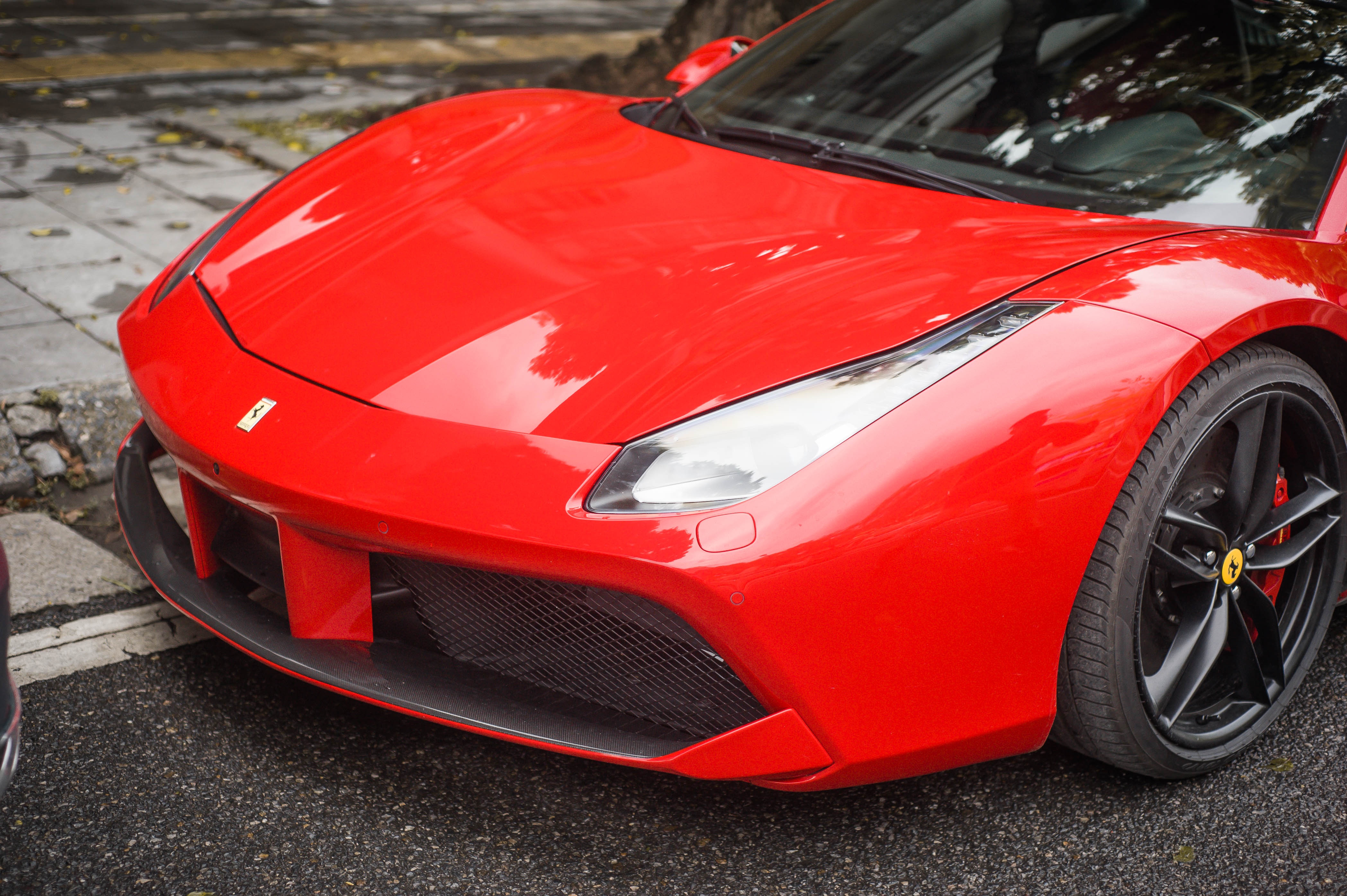 Ferrari 488 GTB cua Tuan Hung anh 21