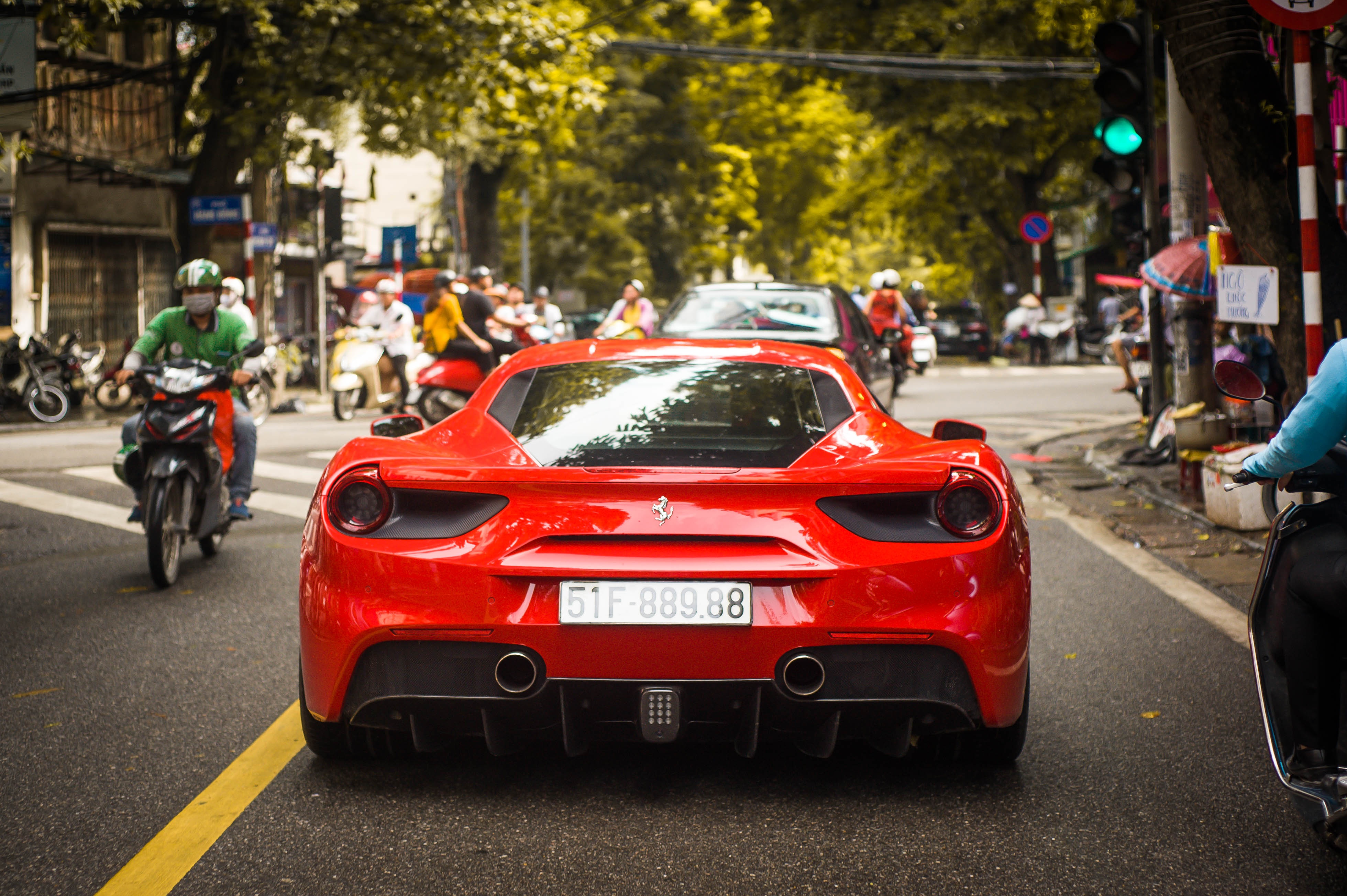 Ferrari 488 GTB cua Tuan Hung anh 10