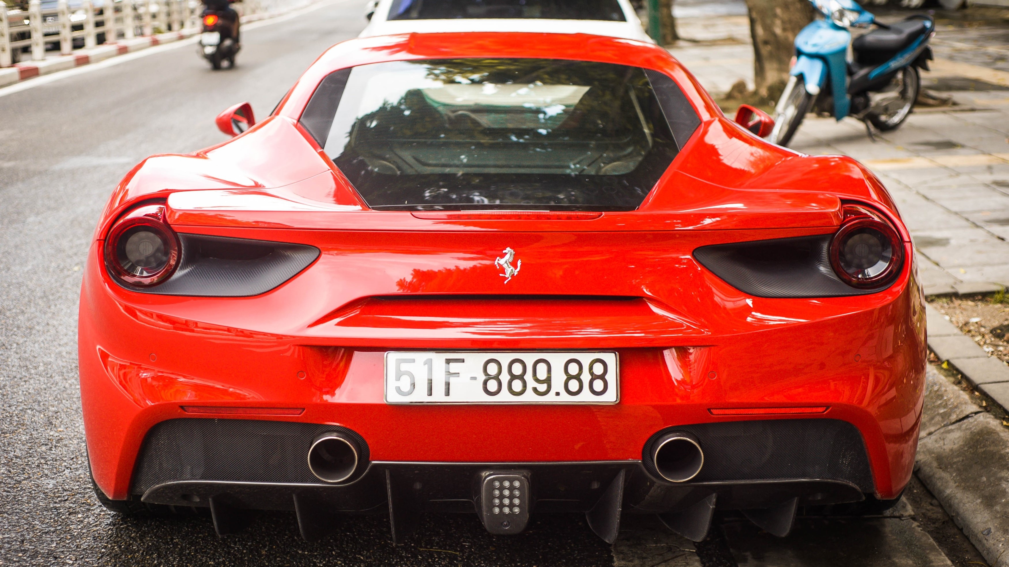 Ferrari 488 GTB cua Tuan Hung anh 41