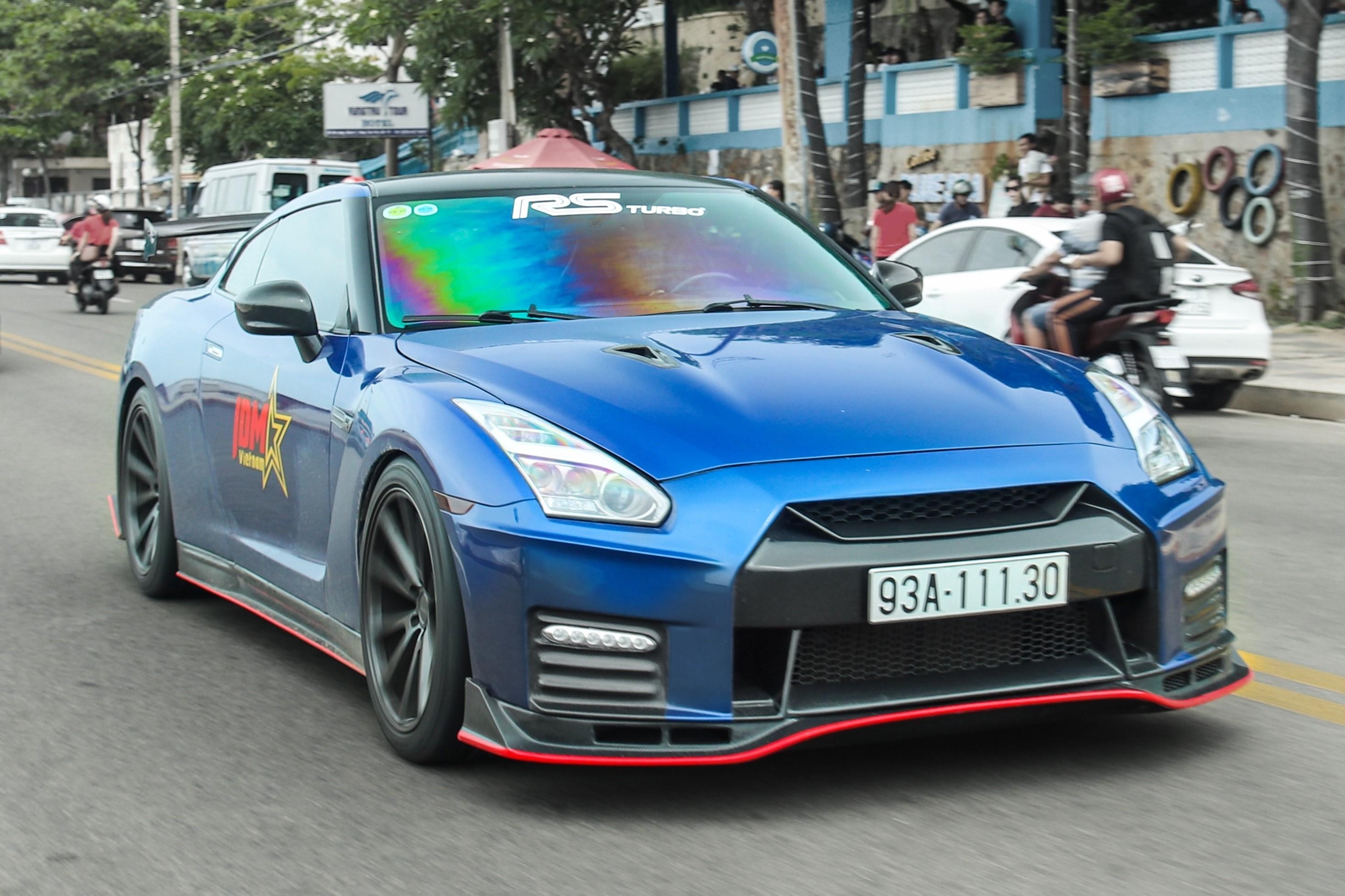 Nissan GT-R do bodykit Nismo doc nhat VN cua dai gia Binh Phuoc hinh anh