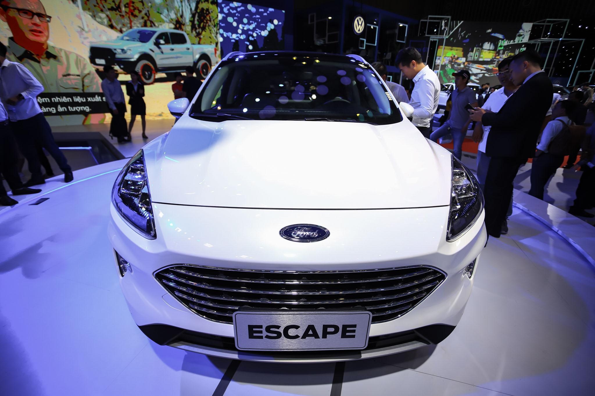 Cận cảnh Ford Escape tại Việt Nam ảnh 2 Can canh Ford Escape tai Viet Nam anh 2