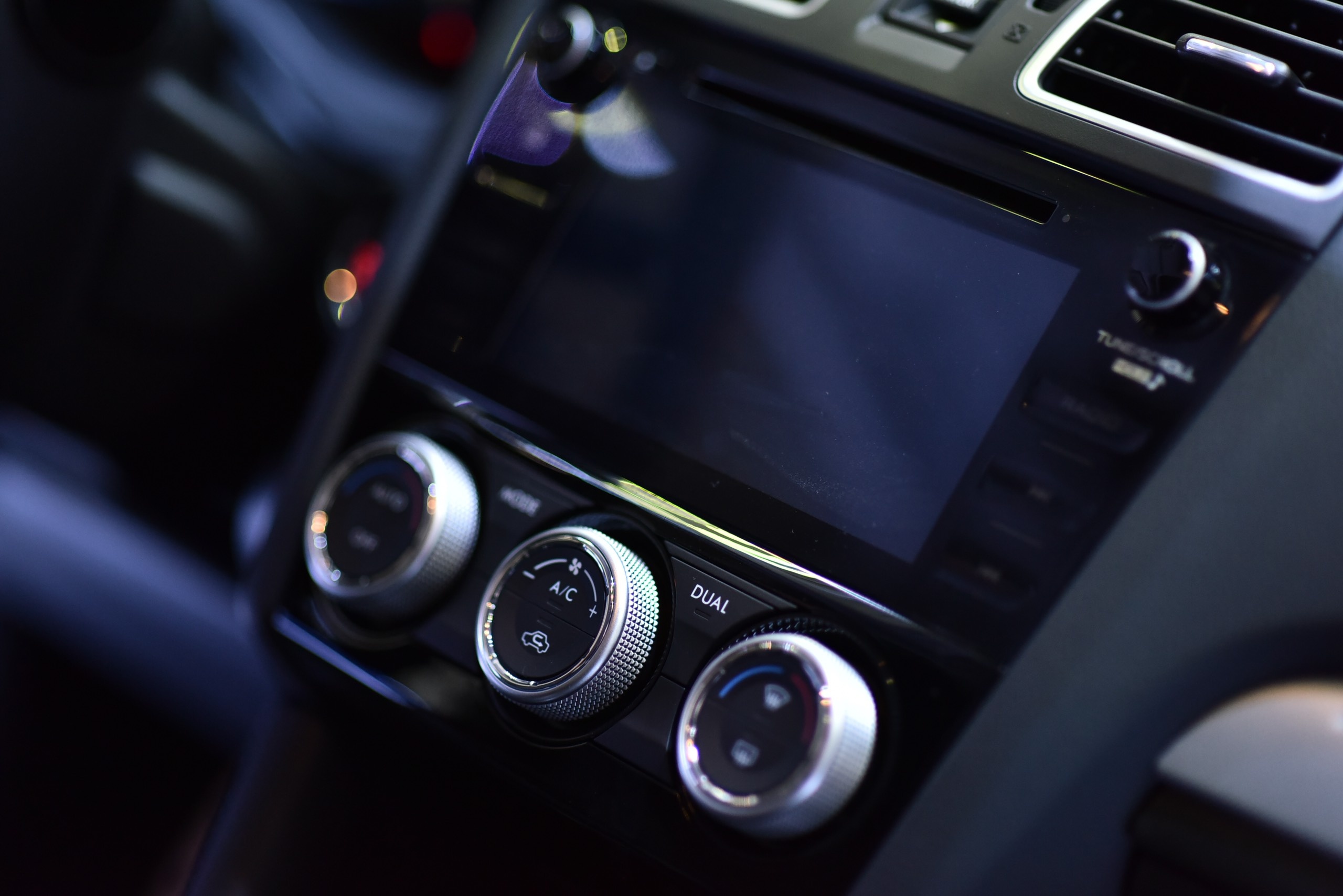 Xe gia dinh the thao Subaru Levorg 2.0 GT-S anh 10