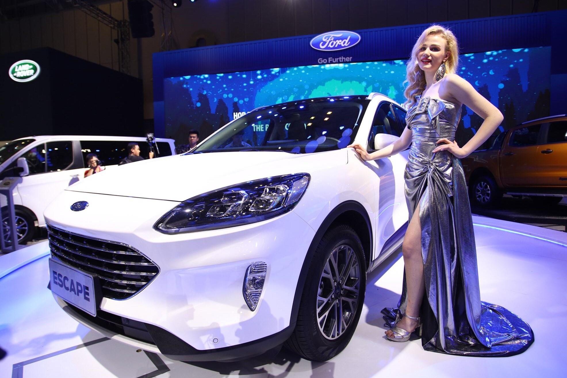 Ford Escape quay lai Viet Nam, ban ra vao nam sau hinh anh