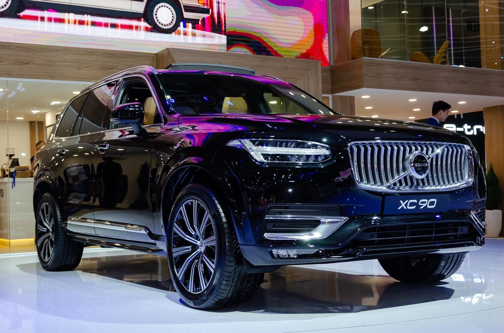 Volvo XC90 bản nâng cấp ra mắt ảnh 1 Volvo XC90 ban nang cap ra mat anh 1