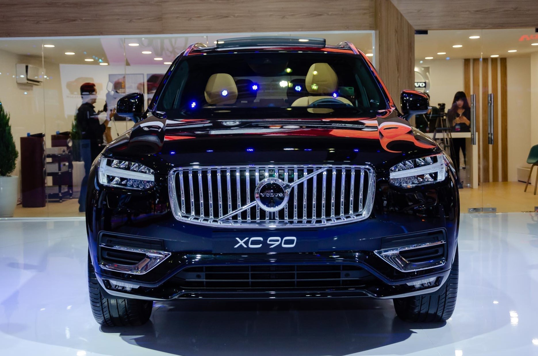 Volvo XC90 bản nâng cấp ra mắt ảnh 2 Volvo XC90 ban nang cap ra mat anh 2