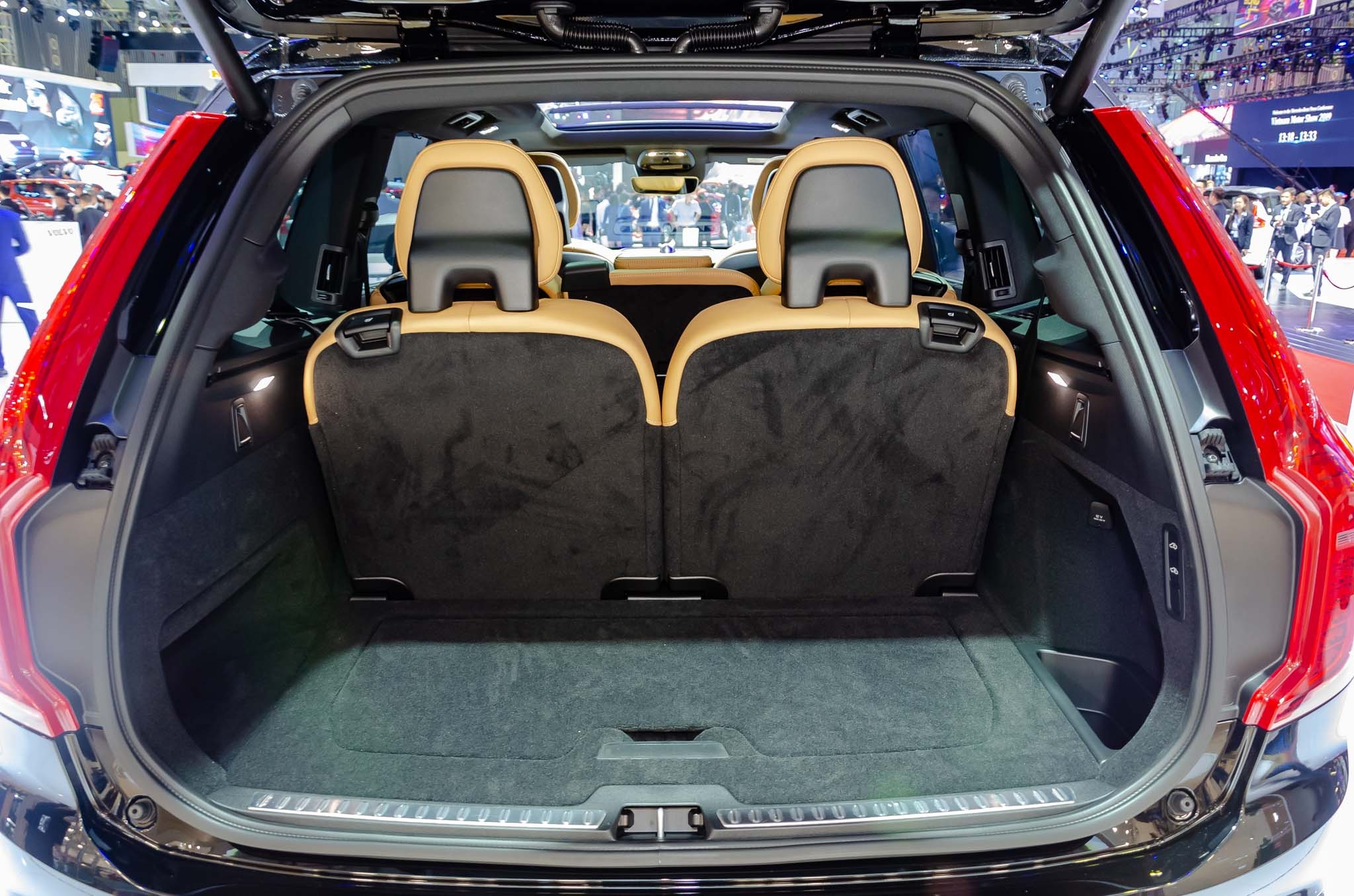 Volvo XC90 bản nâng cấp ra mắt ảnh 8 Volvo XC90 ban nang cap ra mat anh 8