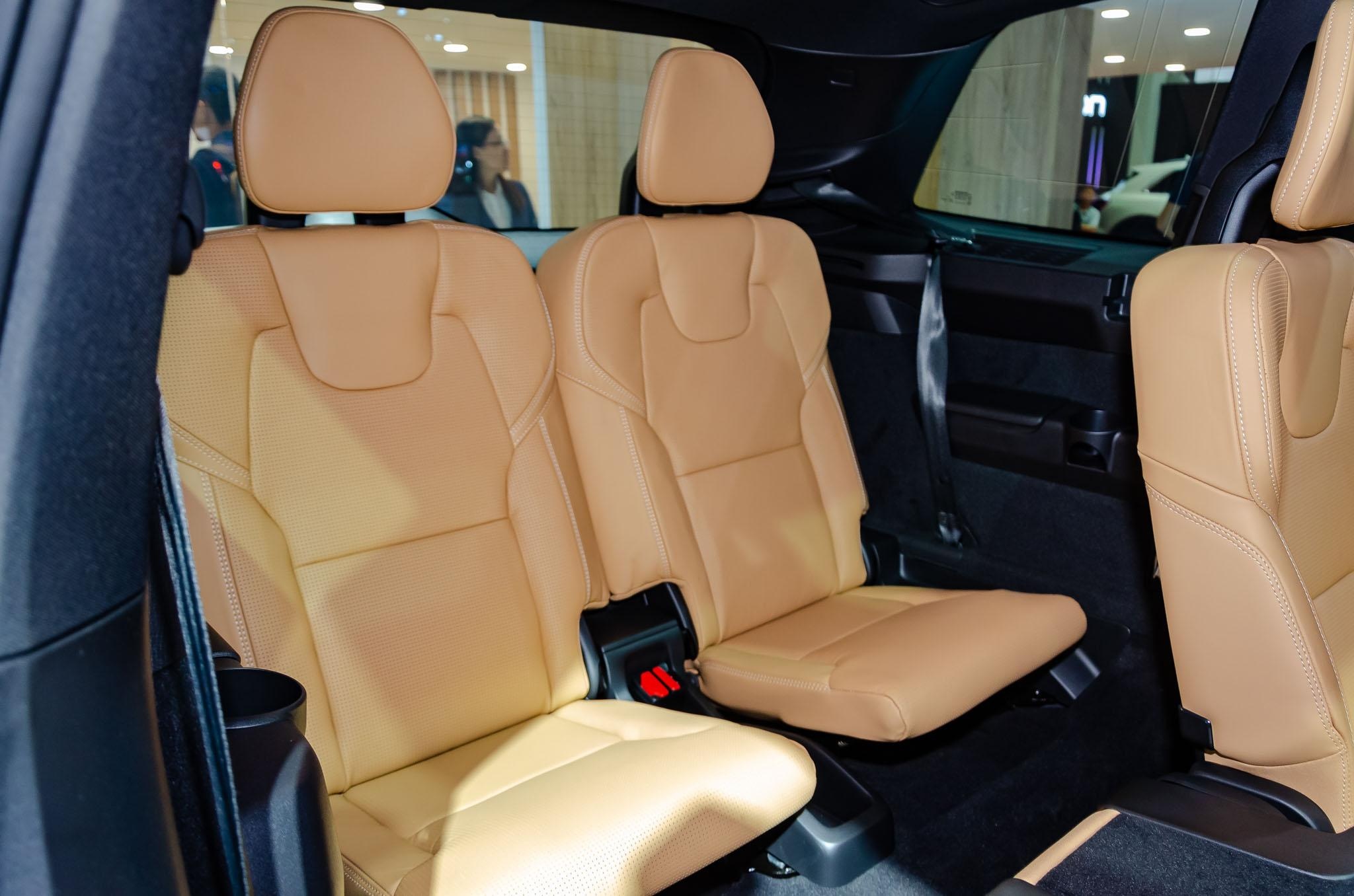Volvo XC90 bản nâng cấp ra mắt ảnh 10 Volvo XC90 ban nang cap ra mat anh 10