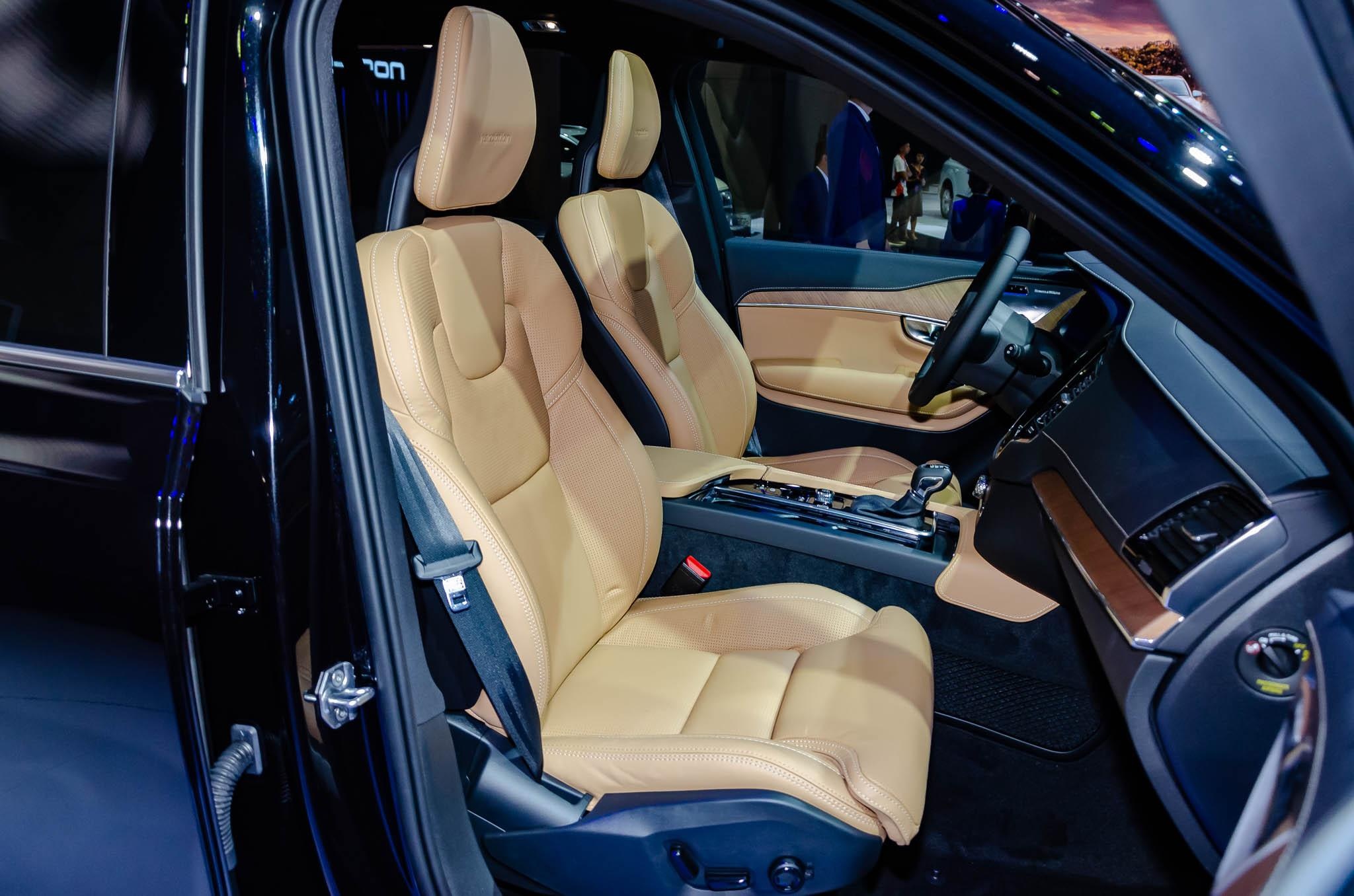 Volvo XC90 bản nâng cấp ra mắt ảnh 6 Volvo XC90 ban nang cap ra mat anh 6