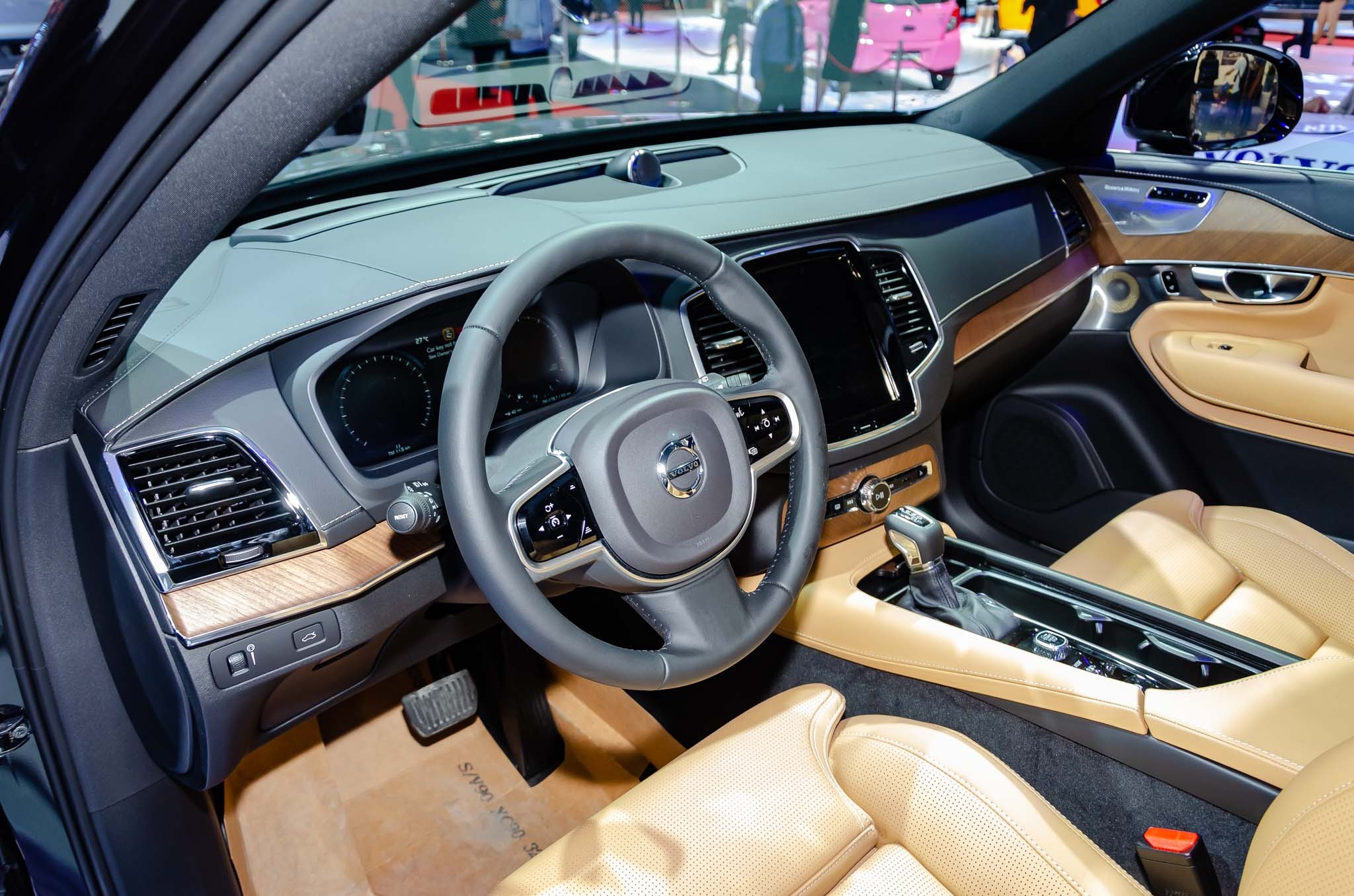 Volvo XC90 bản nâng cấp ra mắt ảnh 7 Volvo XC90 ban nang cap ra mat anh 7