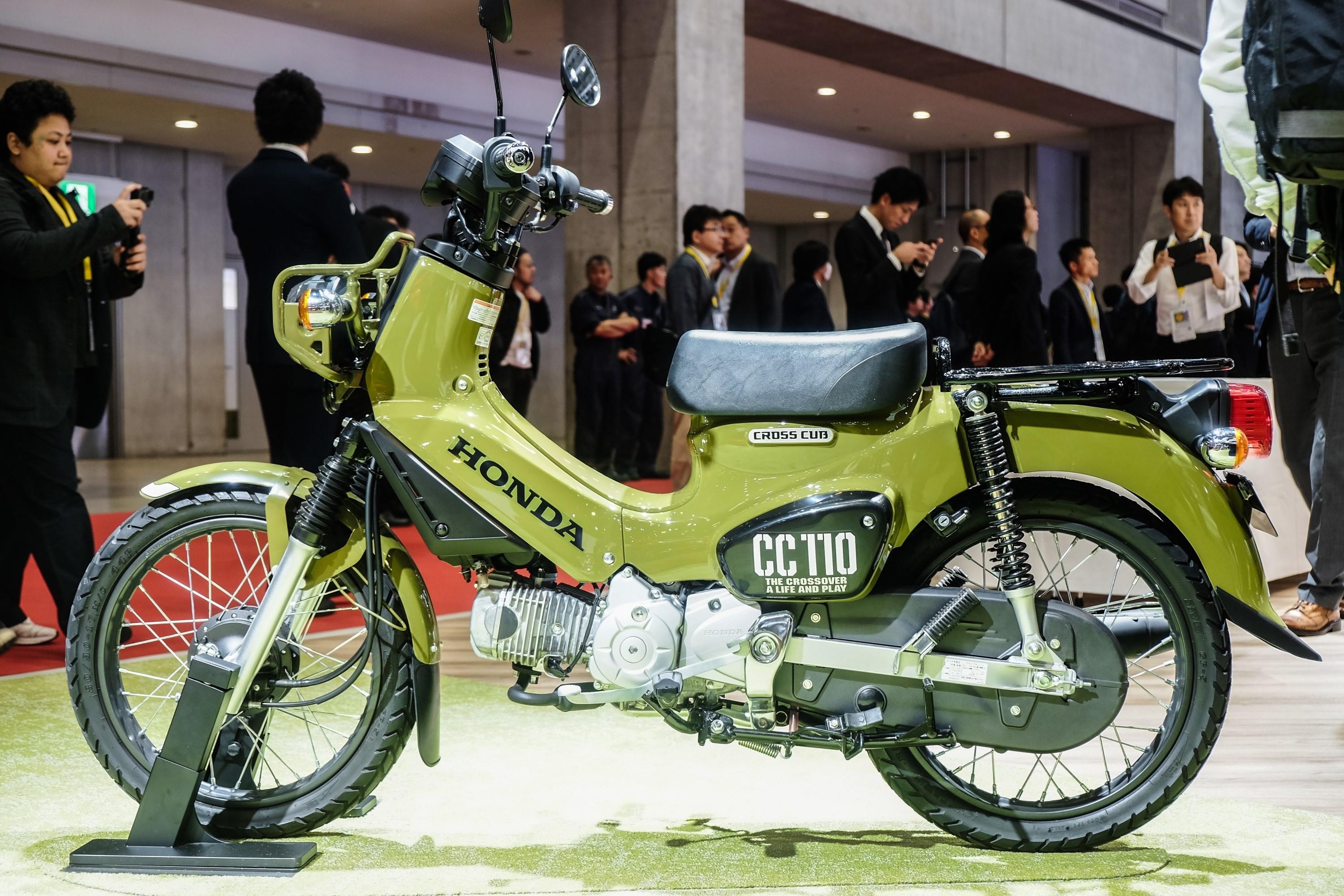 Honda Cross Cub 110 - chiec Cub cho nguoi thich noi loan hinh anh