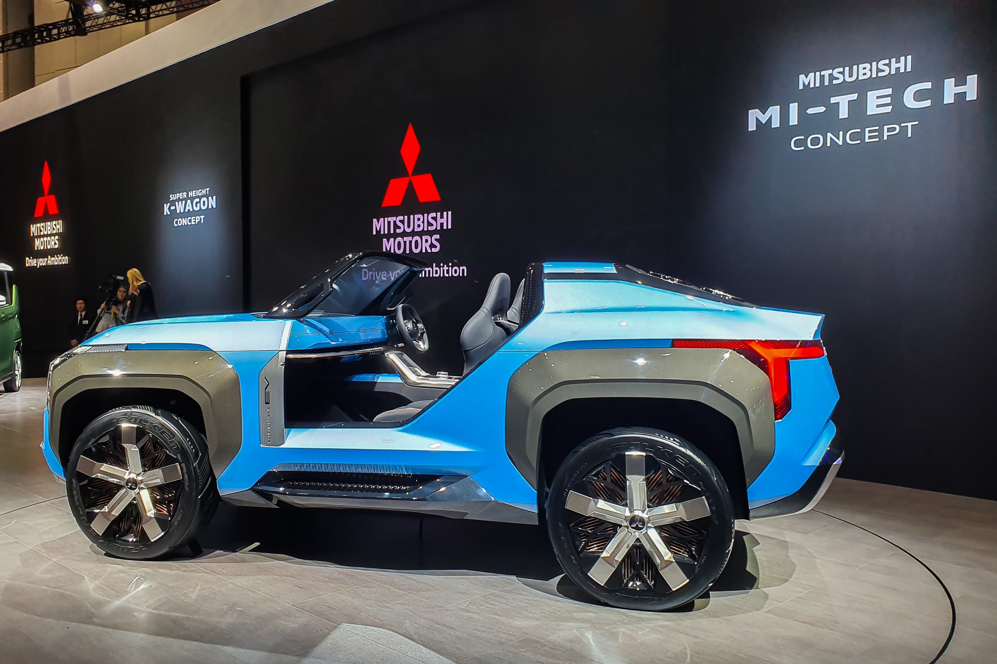 Mitsubishi Mi-Tech Concept ra mắt ảnh 9 Mitsubishi Mi-Tech Concept ra mat anh 9