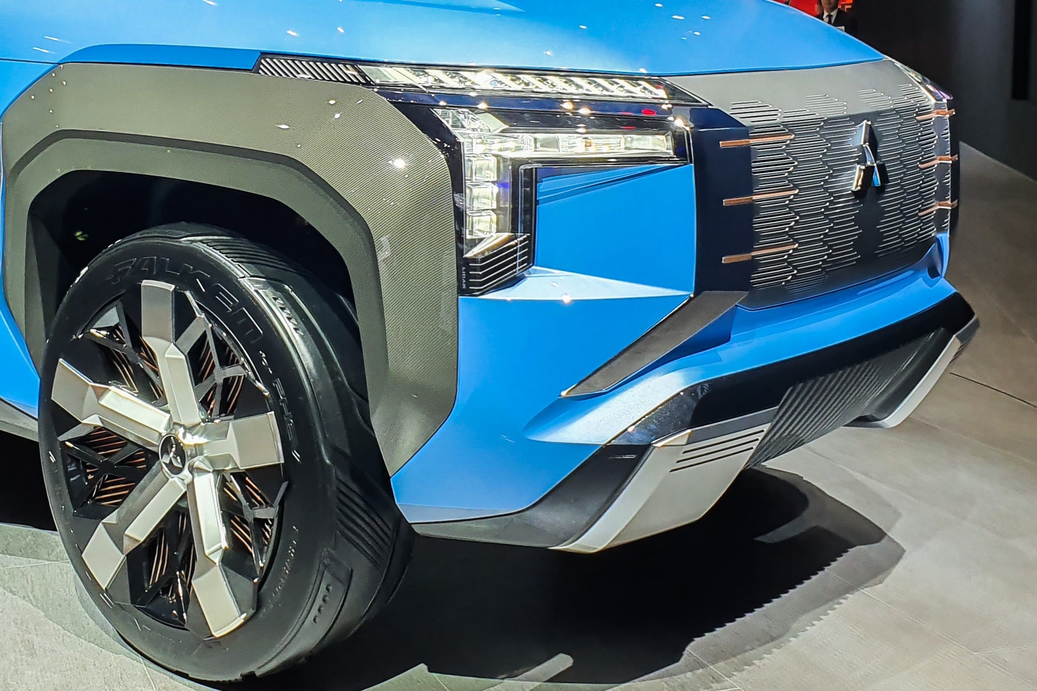 Mitsubishi Mi-Tech Concept ra mắt ảnh 7 Mitsubishi Mi-Tech Concept ra mat anh 7