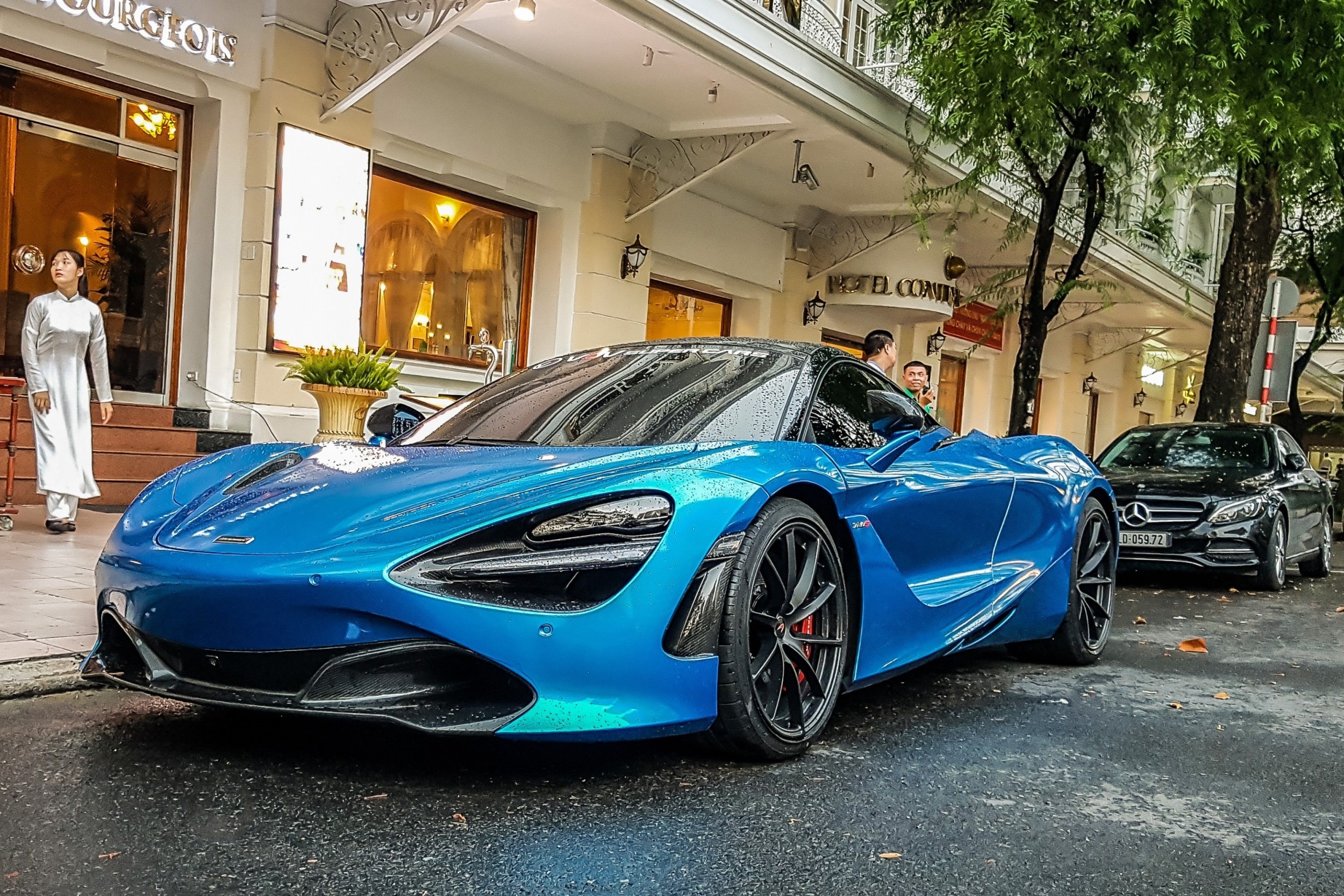 McLaren 720S lot xac anh 1