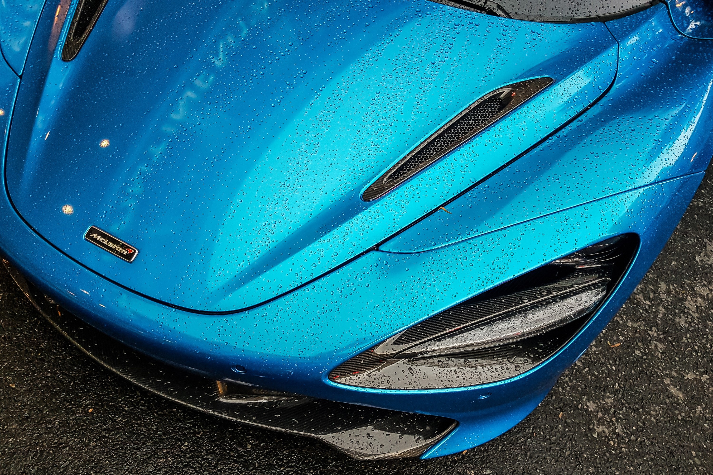 McLaren 720S lot xac anh 5