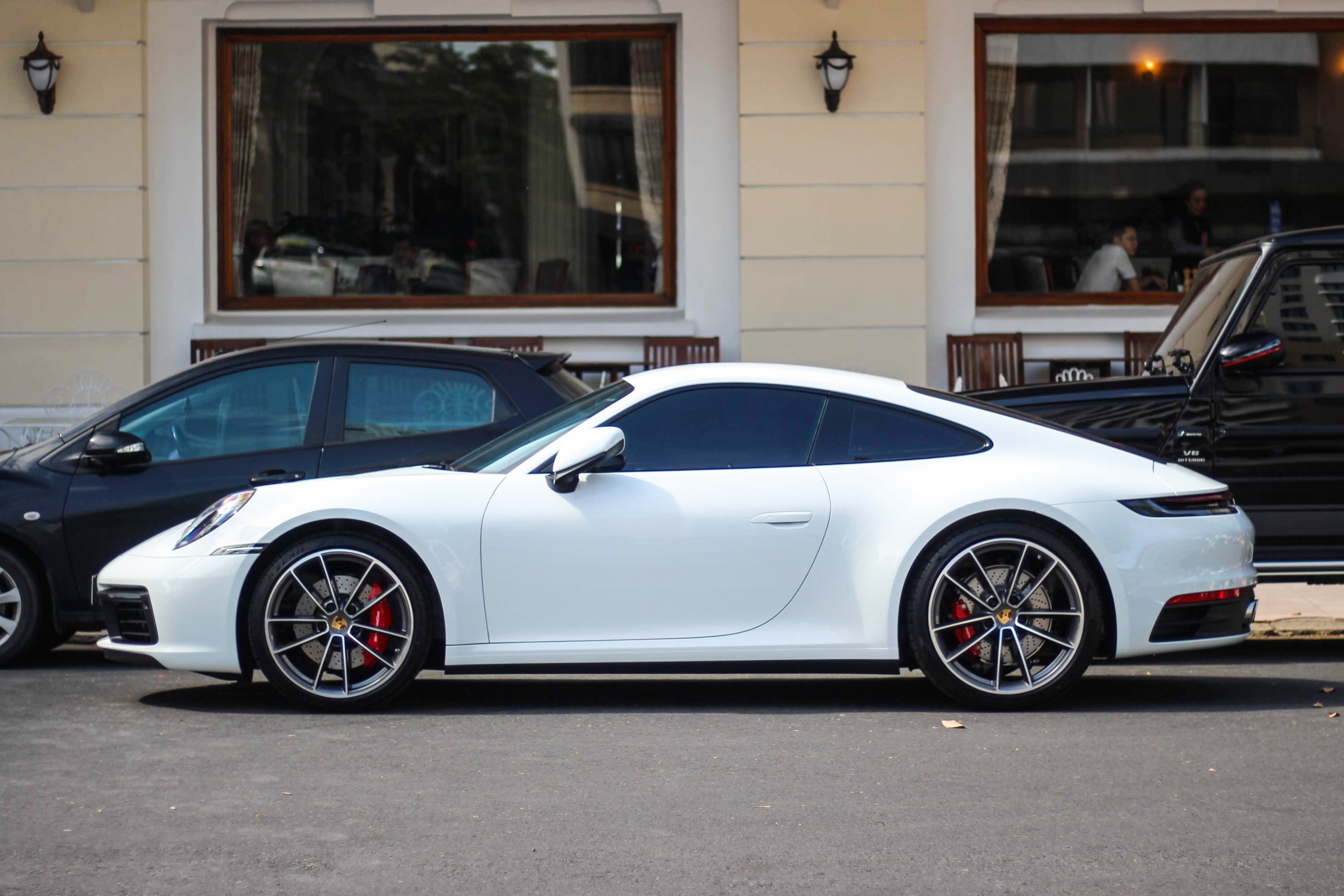Cuong Do La tau Porsche 911 Carrera S anh 2