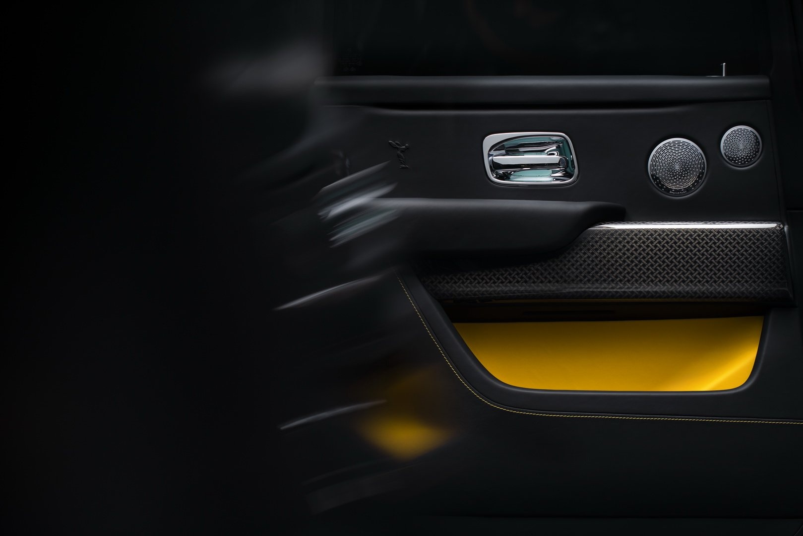 Rolls-Royce Cullinan Black Badge anh 19