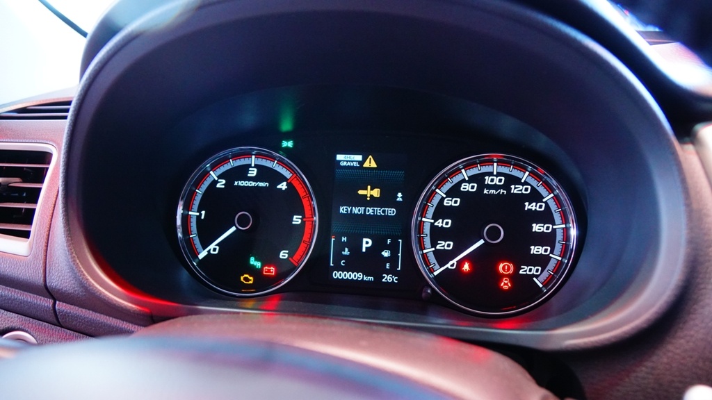 Mitsubishi Triton moi ra mat Viet Nam anh 11