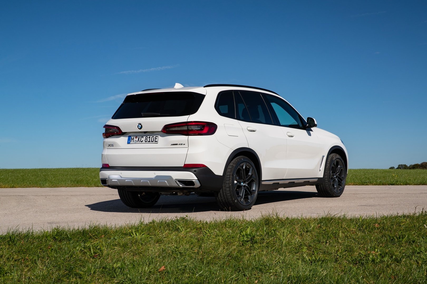 BMW X5 xDrive45e Hybrid anh 5