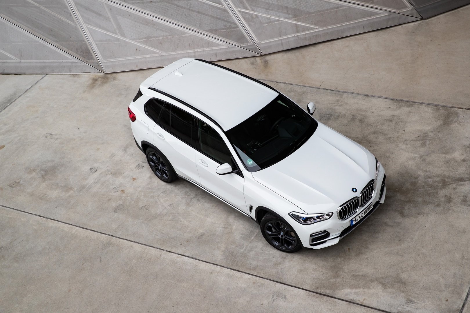 BMW X5 xDrive45e Hybrid anh 11