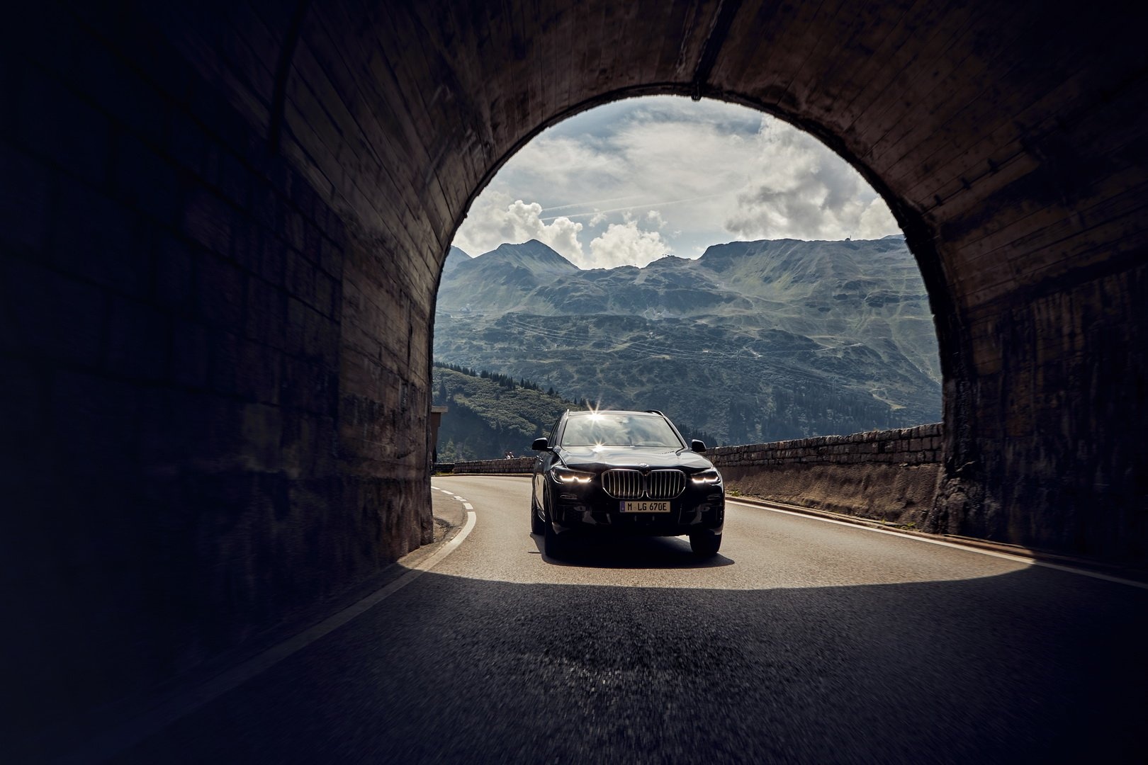 BMW X5 xDrive45e Hybrid anh 40