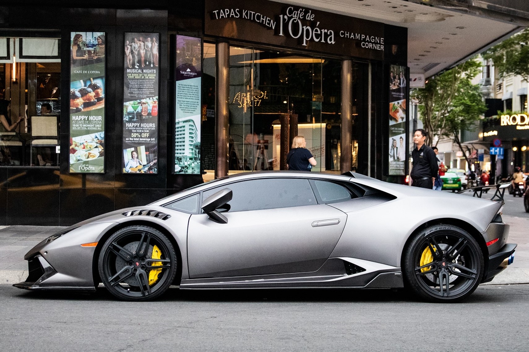 Lamborghini Huracan do phong cach Reventon anh 3