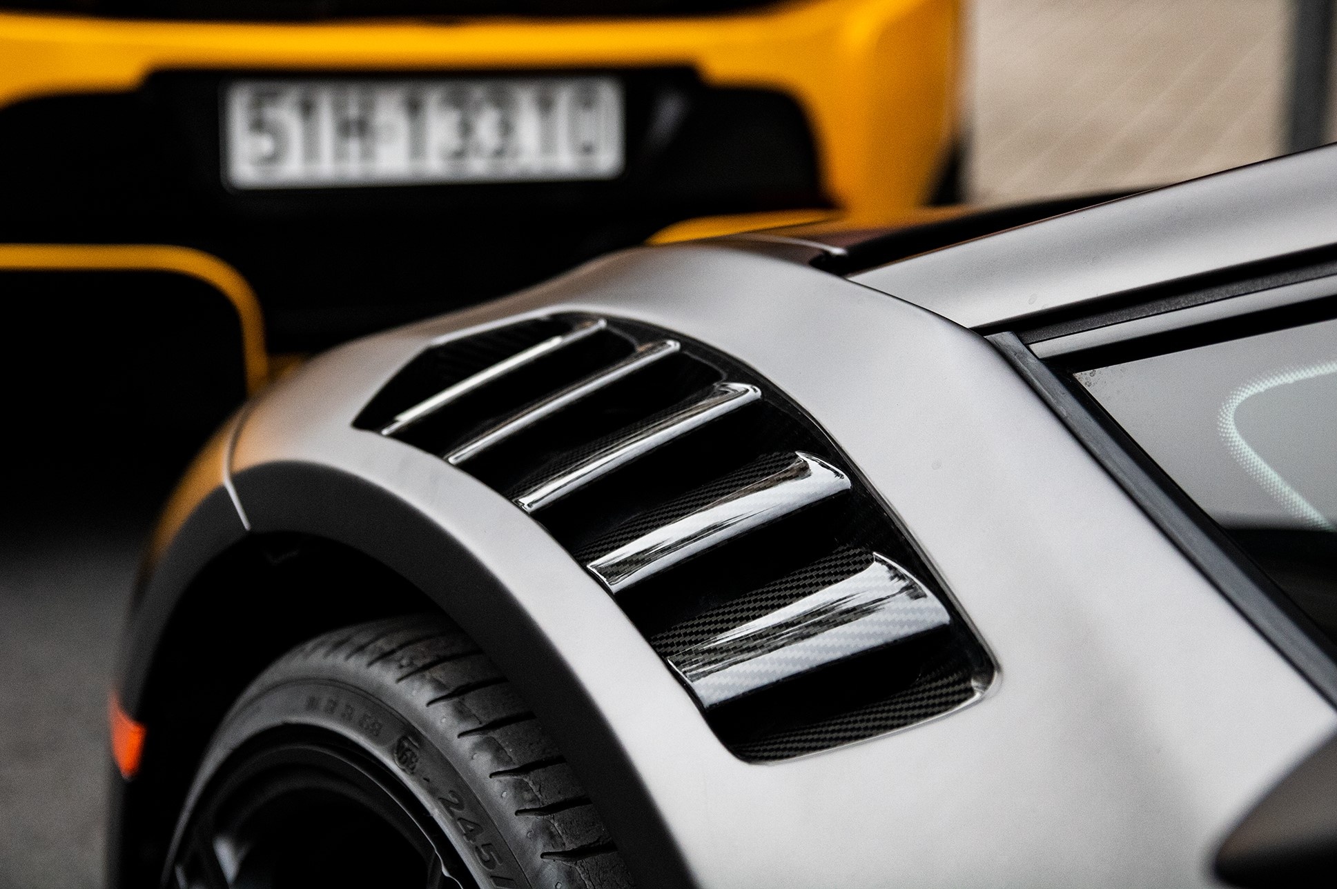 Lamborghini Huracan do phong cach Reventon anh 6