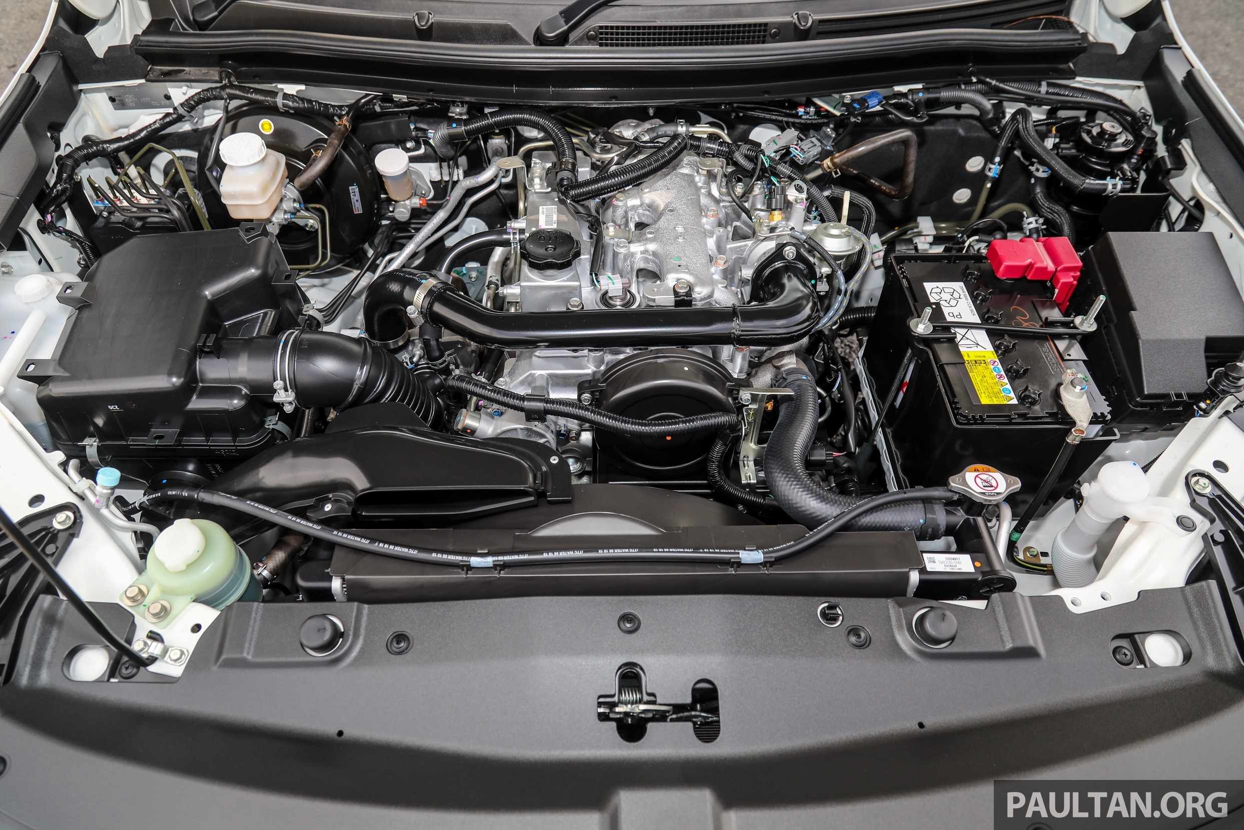 Mitsubishi ra mat Triton gam thap anh 4