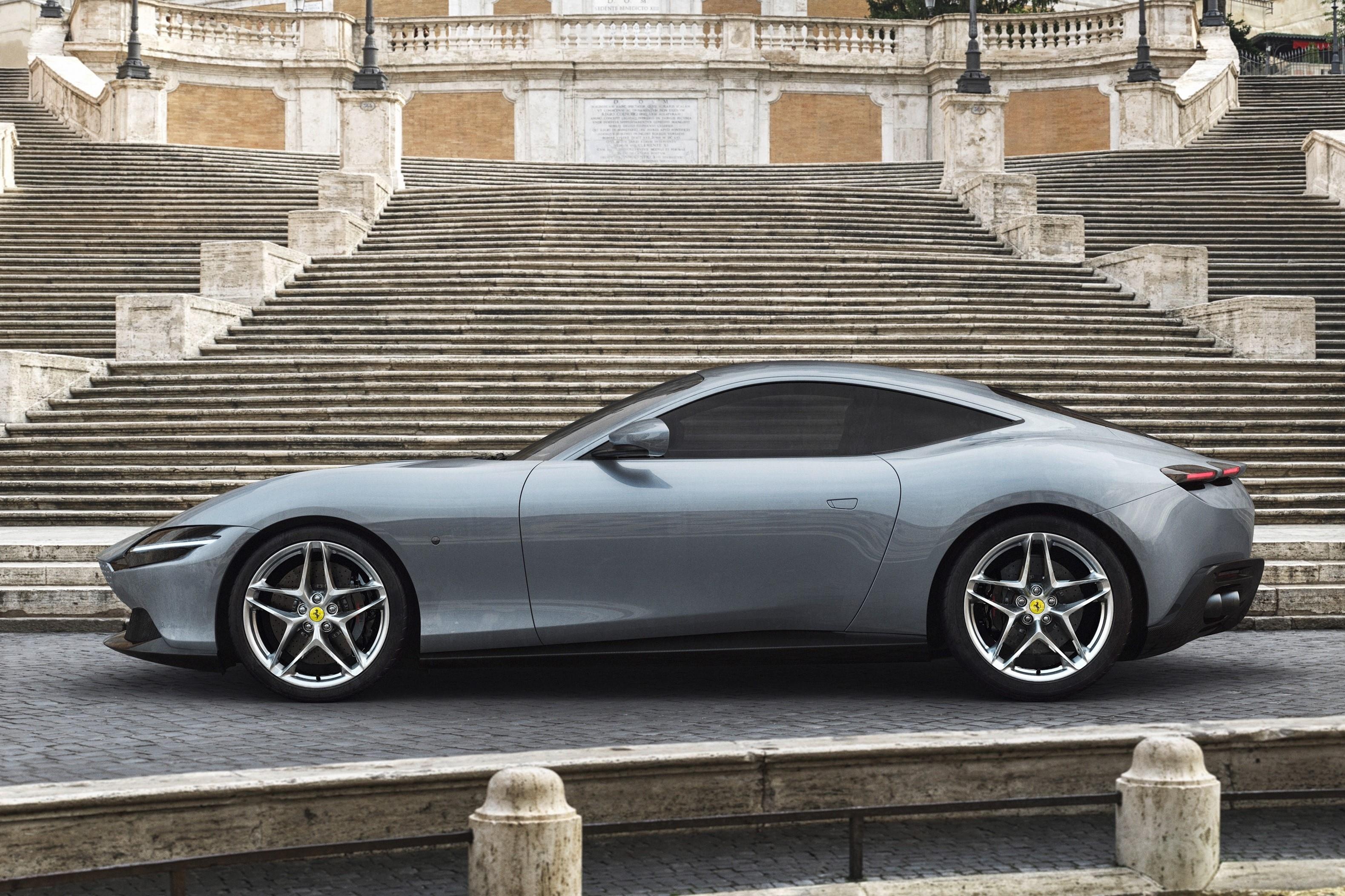 Sieu xe Ferrari Roma ra mat hinh anh