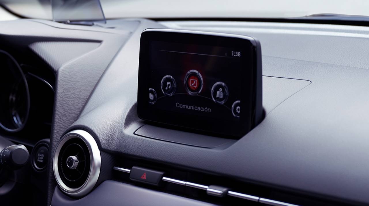 Mazda2 ban nang cap ra mat anh 5