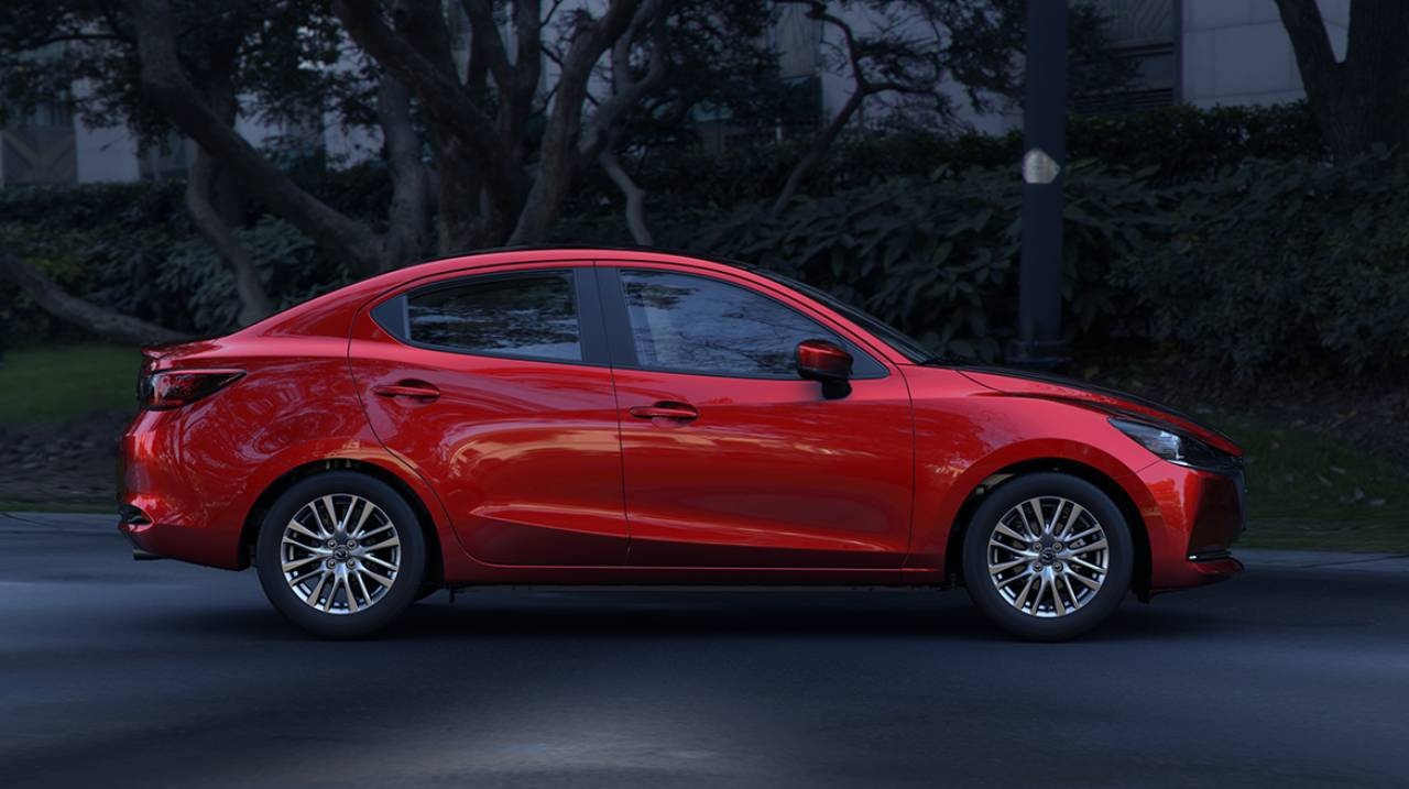 Mazda2 ban nang cap ra mat anh 2