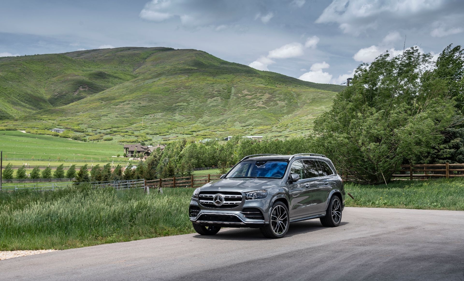 Mercedes-Benz GLS ra mat tai Australia anh 44