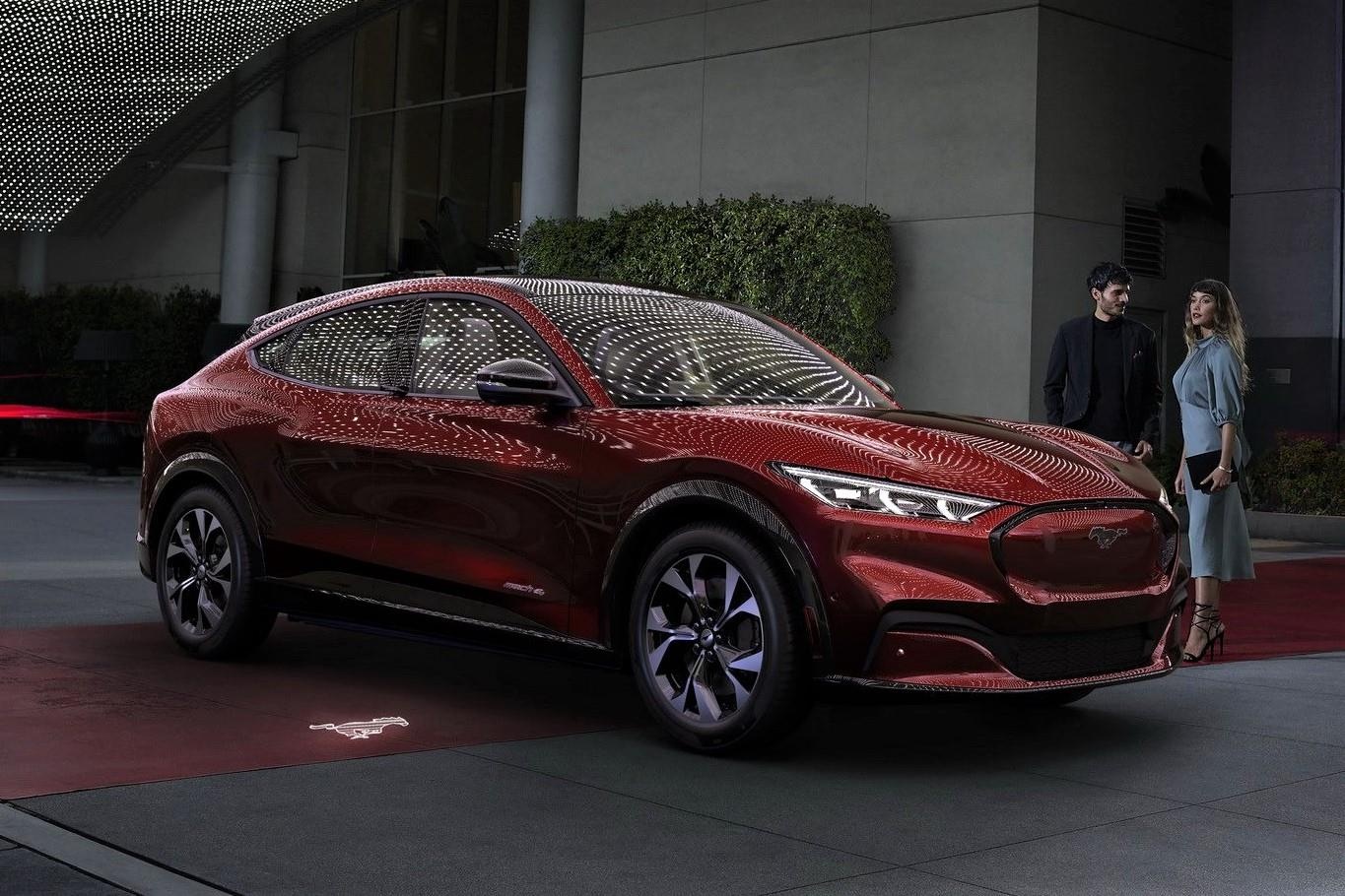 Ford Mustang Mach-E ra mat - chiec SUV to lon voi nhieu tham vong hinh anh