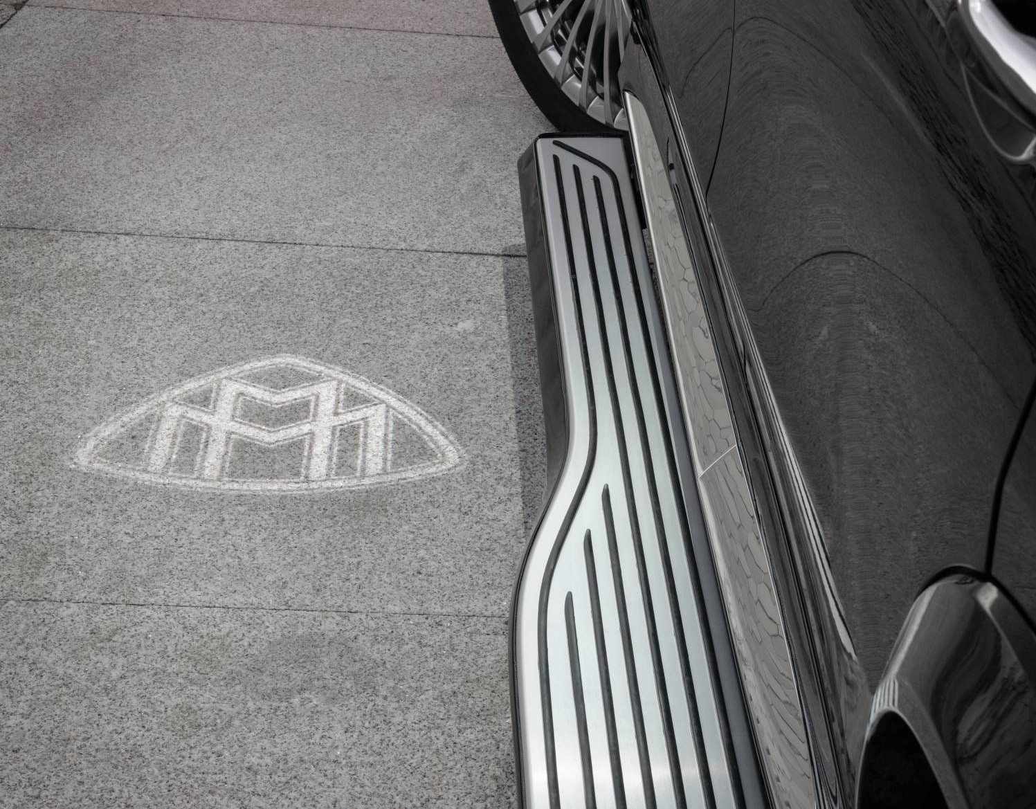 Mercedes-Maybach GLS 600 ra mat anh 7