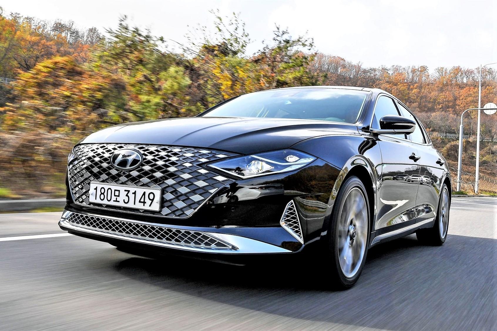 Hyundai Grandeur chot gia 28.490 USD hinh anh