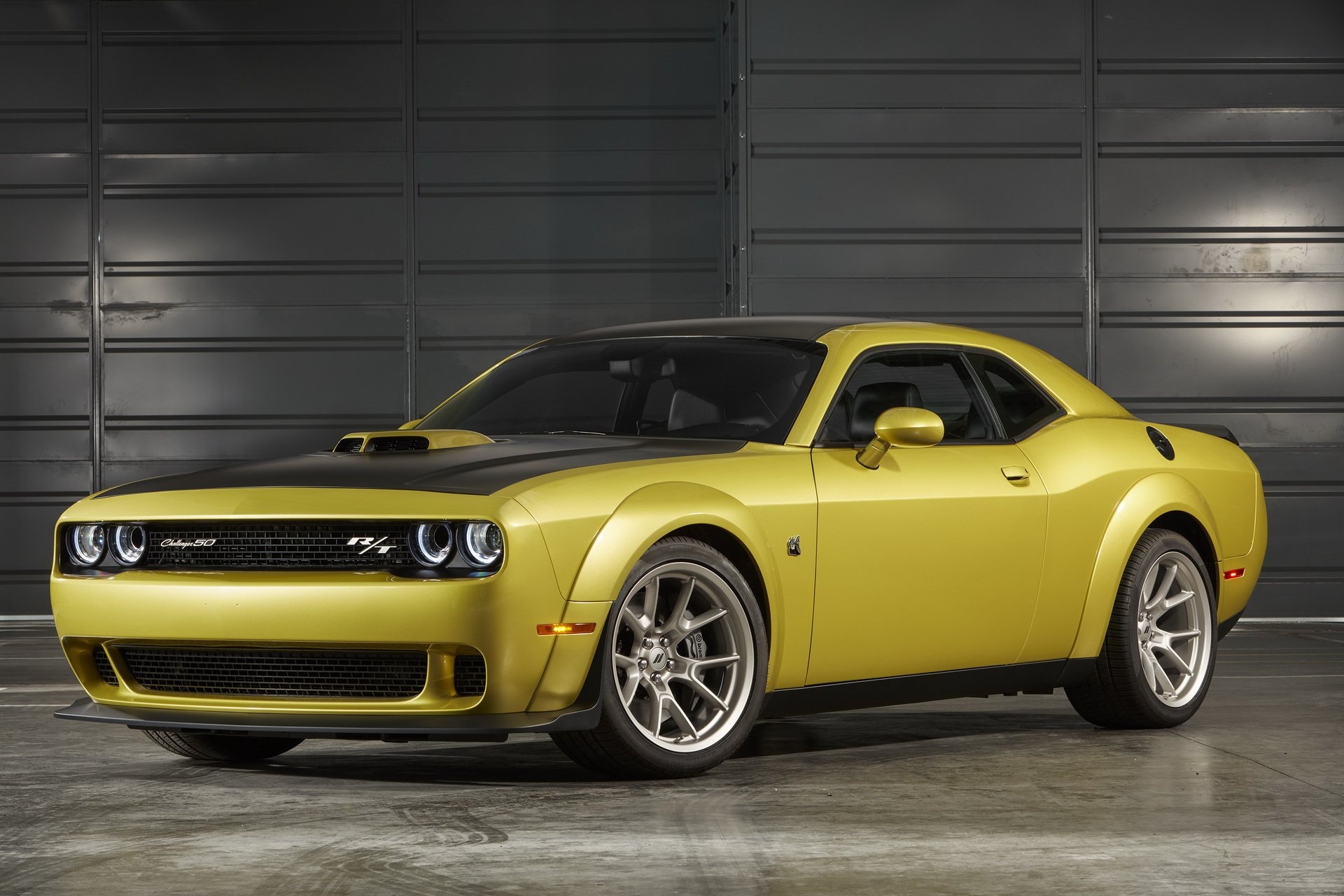 Dodge Challenger phien ban ky niem anh 2