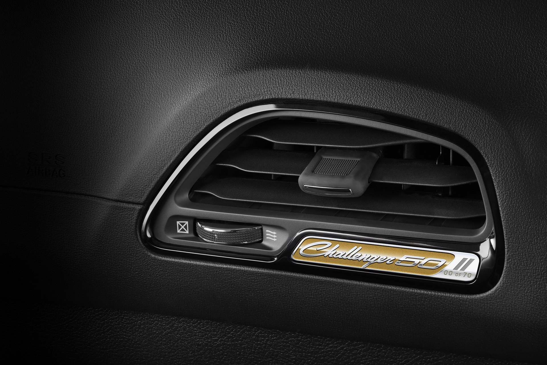 Dodge Challenger phien ban ky niem anh 7