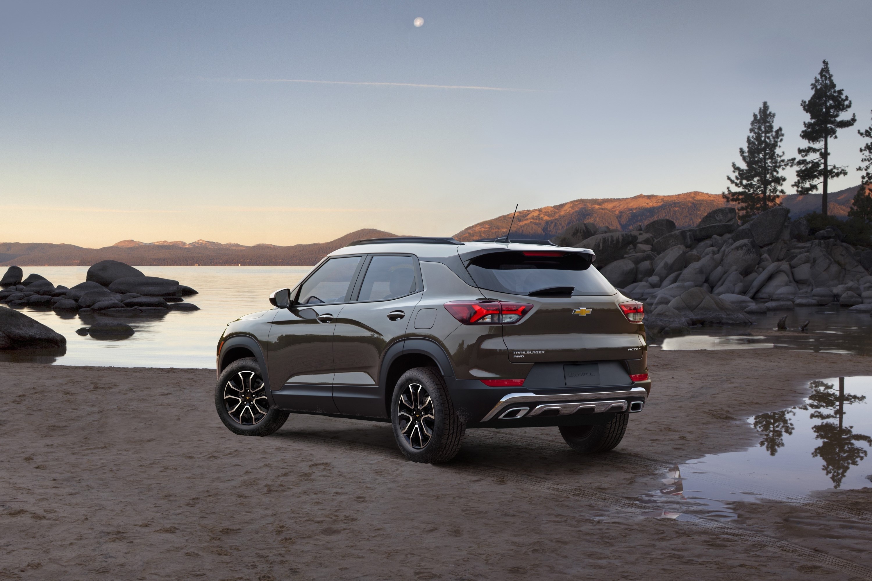 Chevrolet Trailblazer 2021 ra mat anh 3