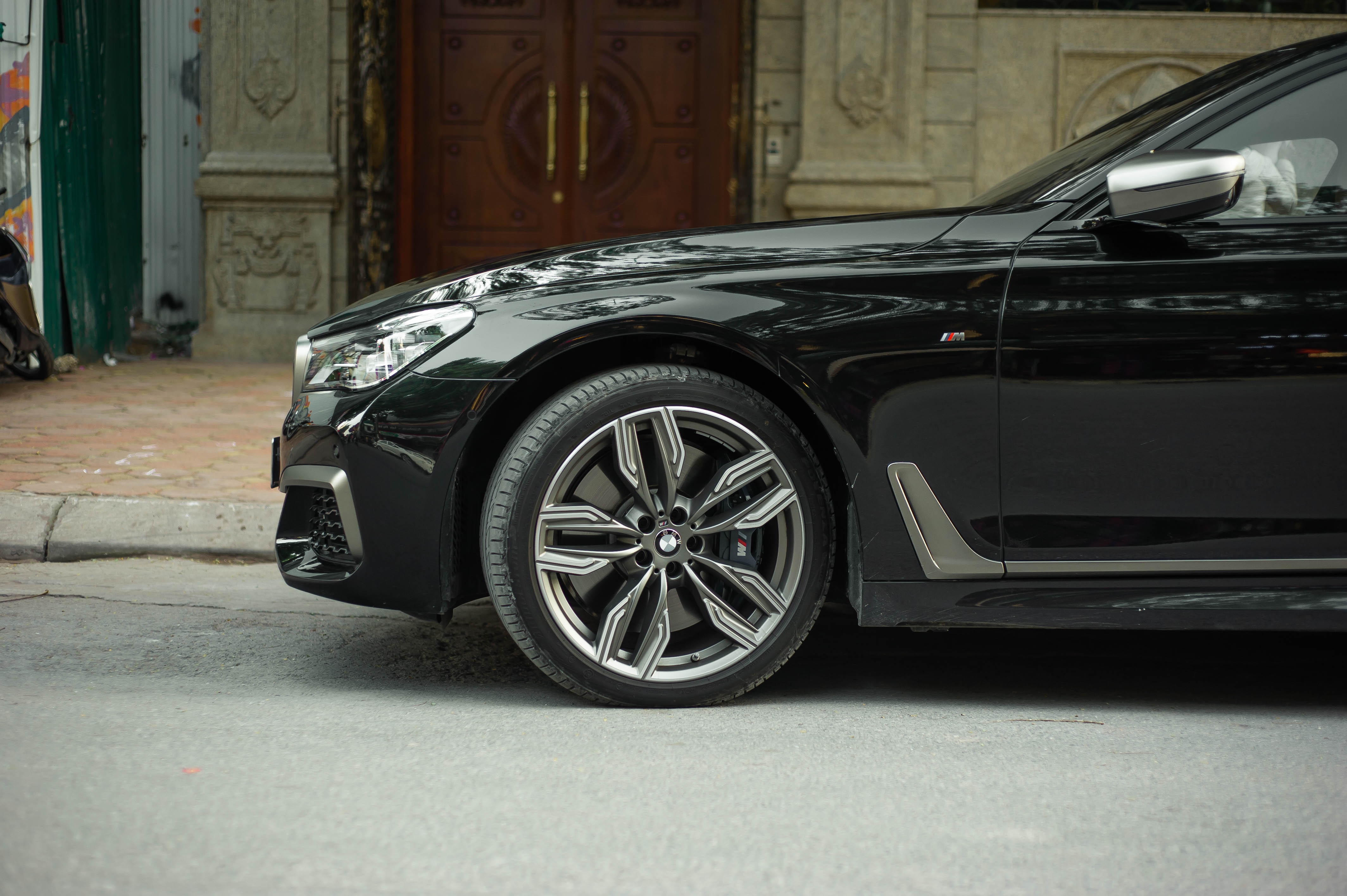 BMW M760Li doc nhat Viet Nam anh 4