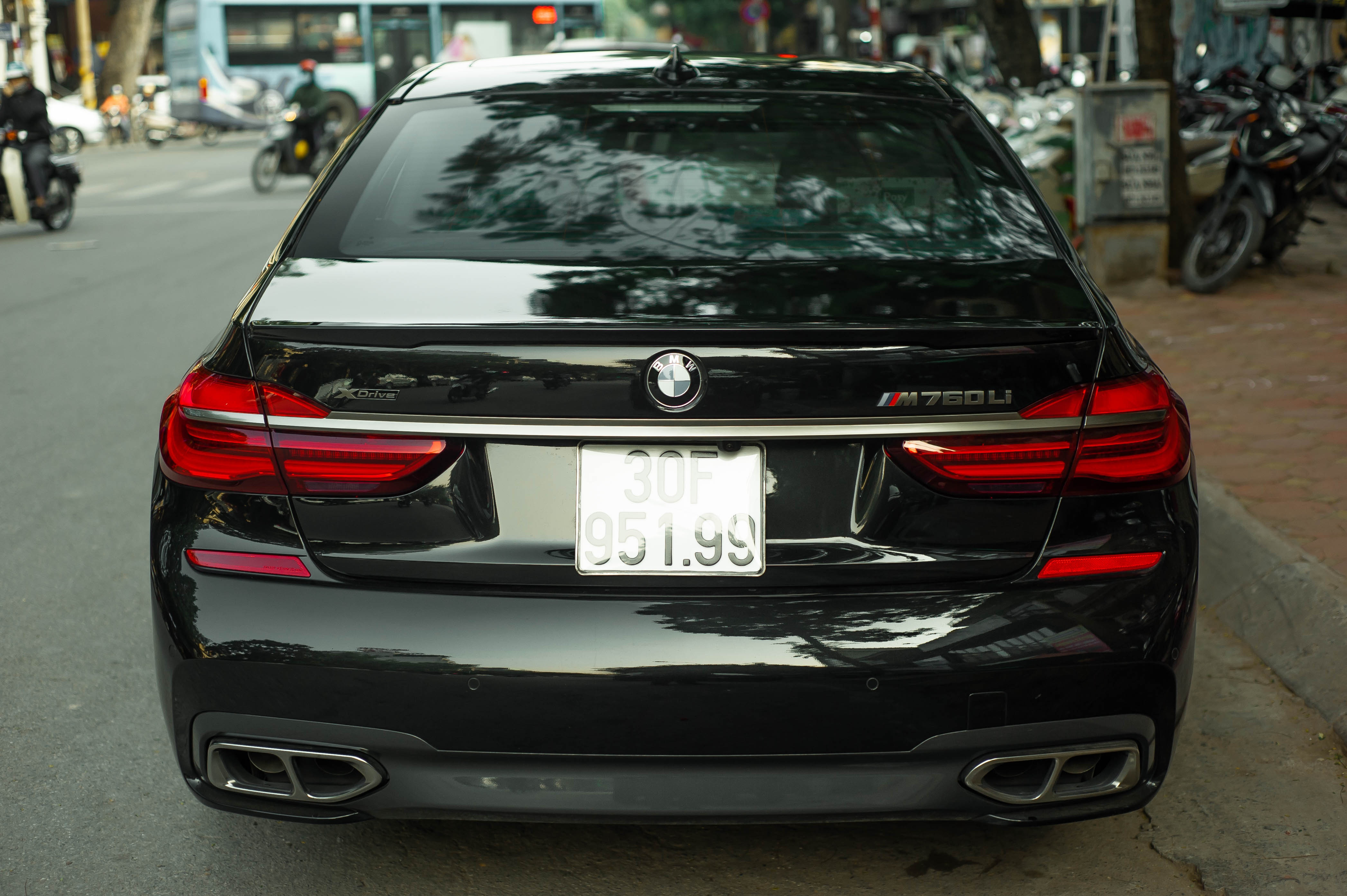 BMW M760Li doc nhat Viet Nam anh 2