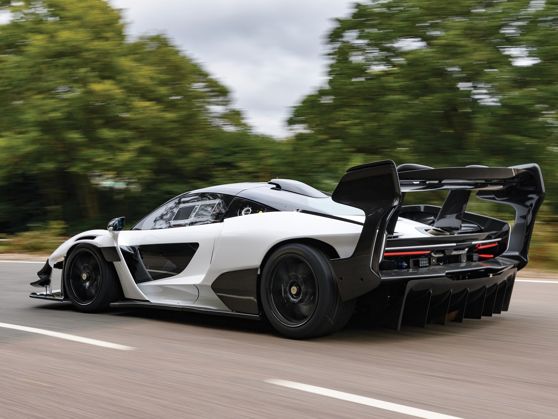 McLaren Senna GTR ban dau gia anh 7
