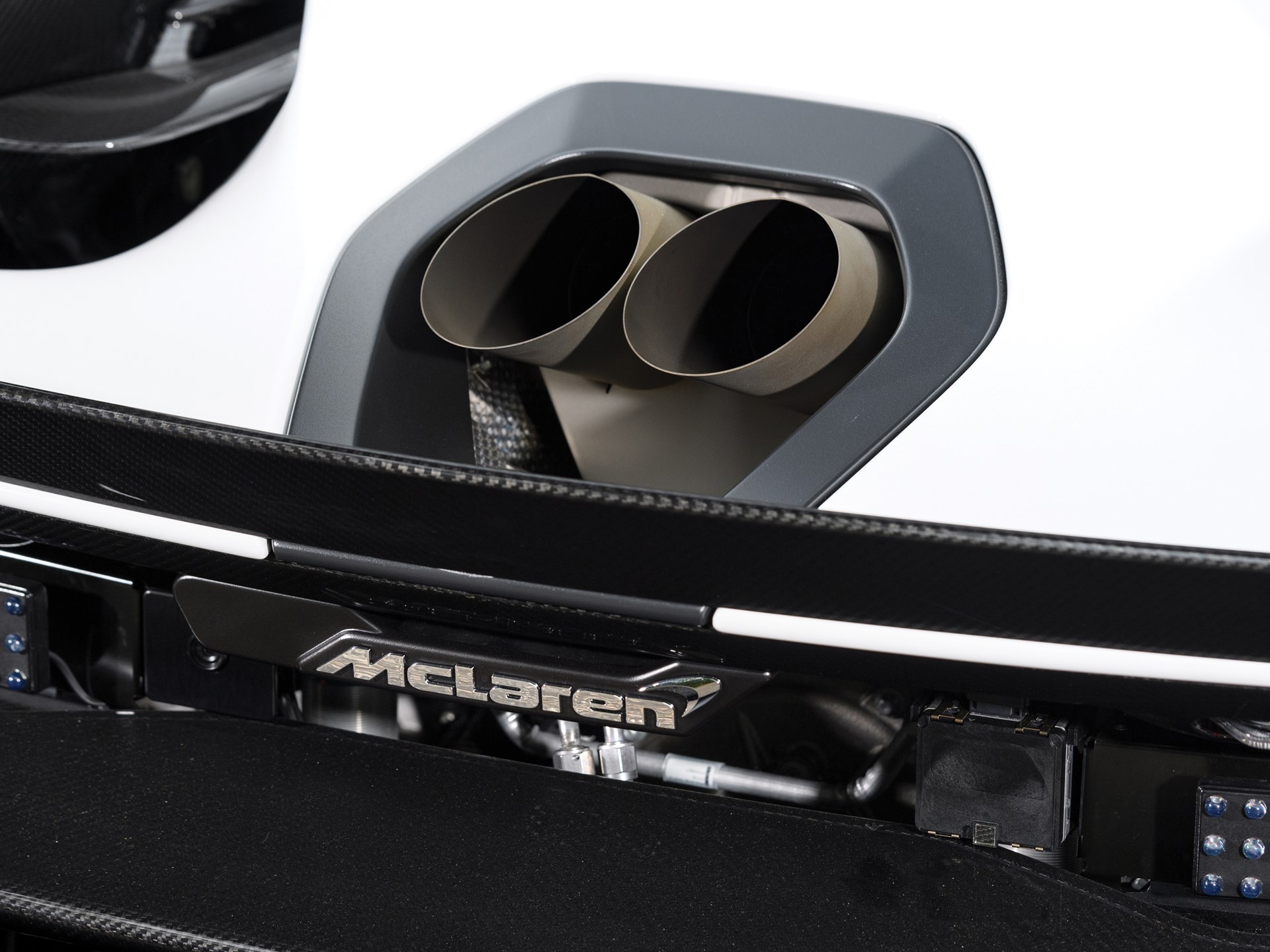 McLaren Senna GTR ban dau gia anh 8