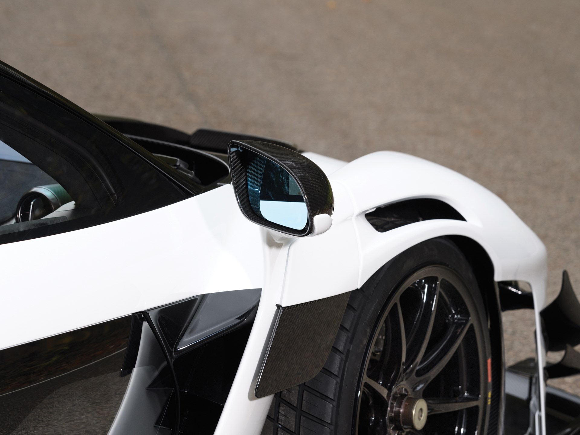 McLaren Senna GTR ban dau gia anh 4