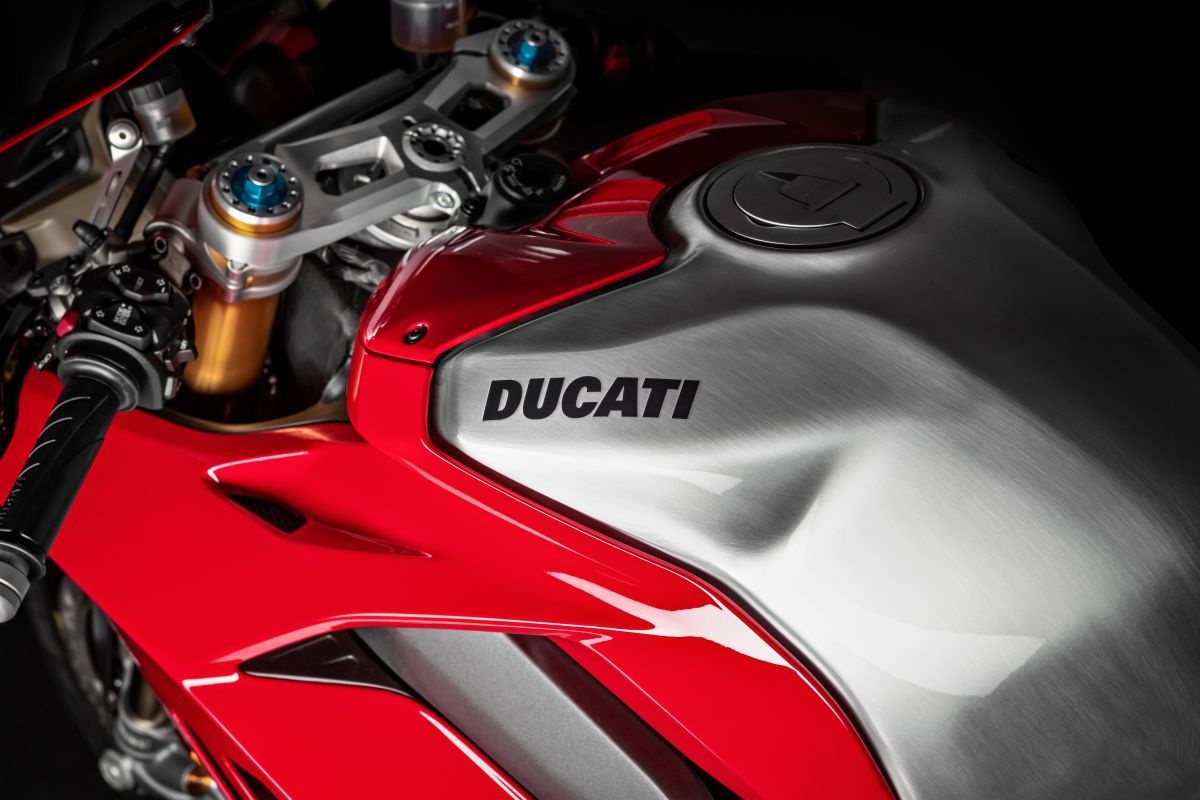 Ducati Panigale V4 R gia nhập lực lượng cảnh sát Abu Dhabi ảnh 9 Ducati Panigale V4 R gia nhap luc luong canh sat Abu Dhabi anh 9