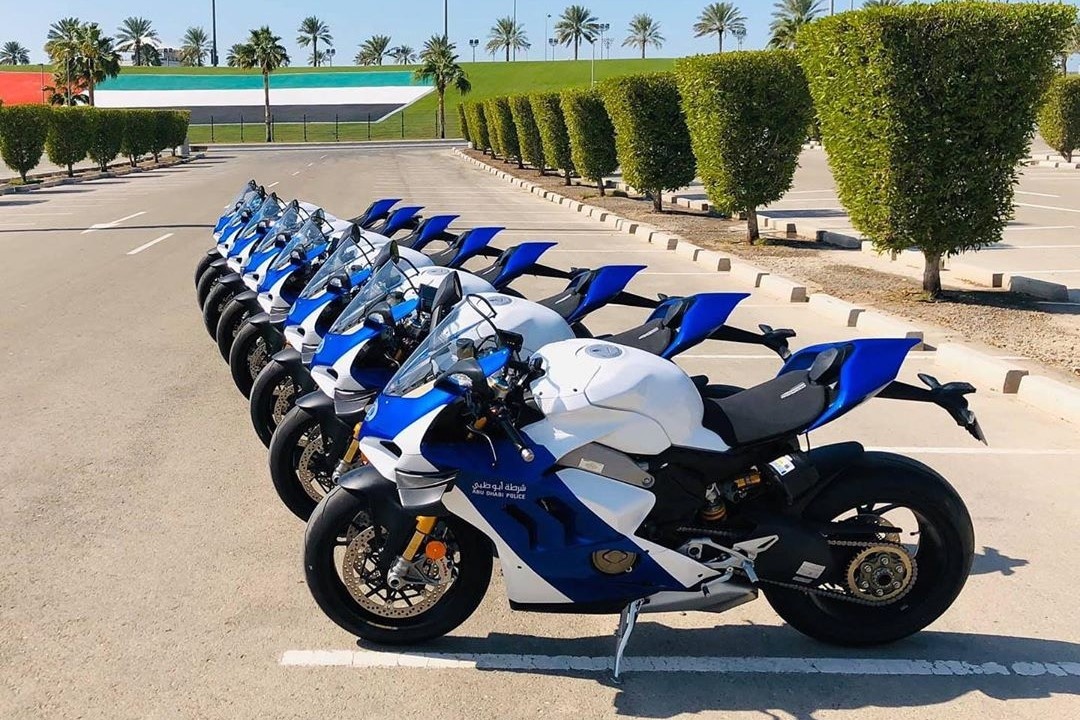 Ducati Panigale V4 R gia nhập lực lượng cảnh sát Abu Dhabi ảnh 3 Ducati Panigale V4 R gia nhap luc luong canh sat Abu Dhabi anh 3