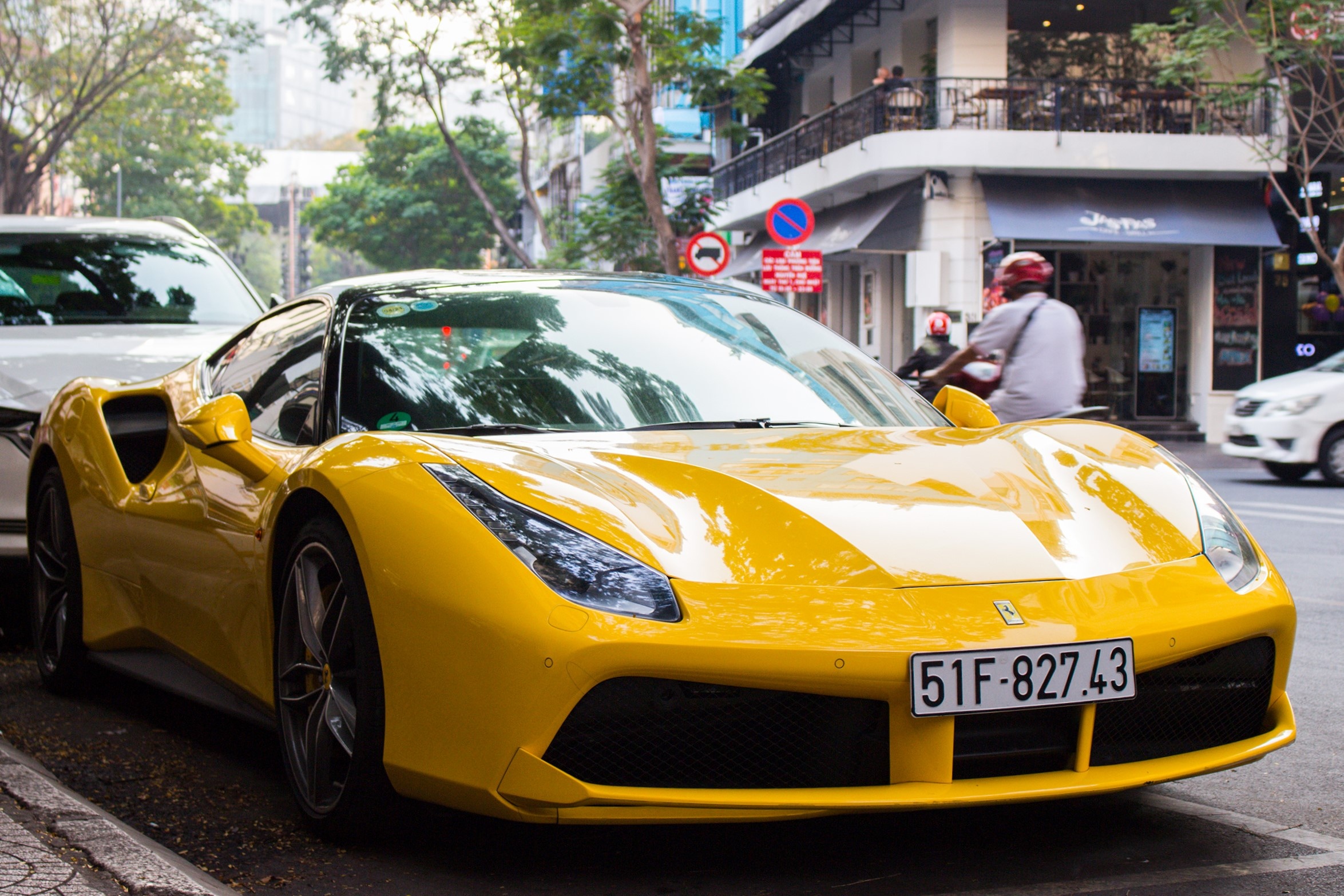 Chiec Ferrari 488 GTB kho gap anh 9