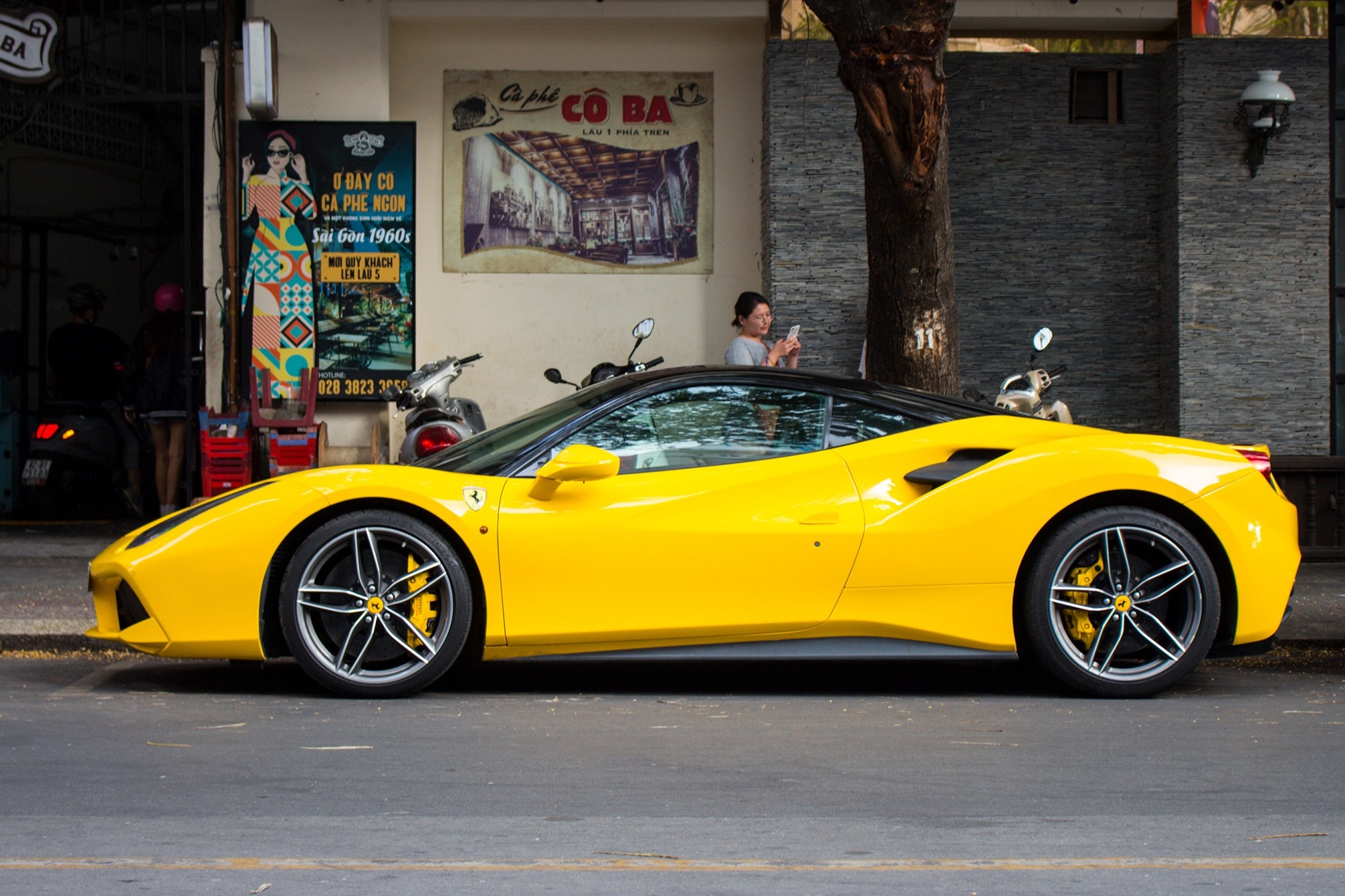 Chiec Ferrari 488 GTB kho gap anh 2