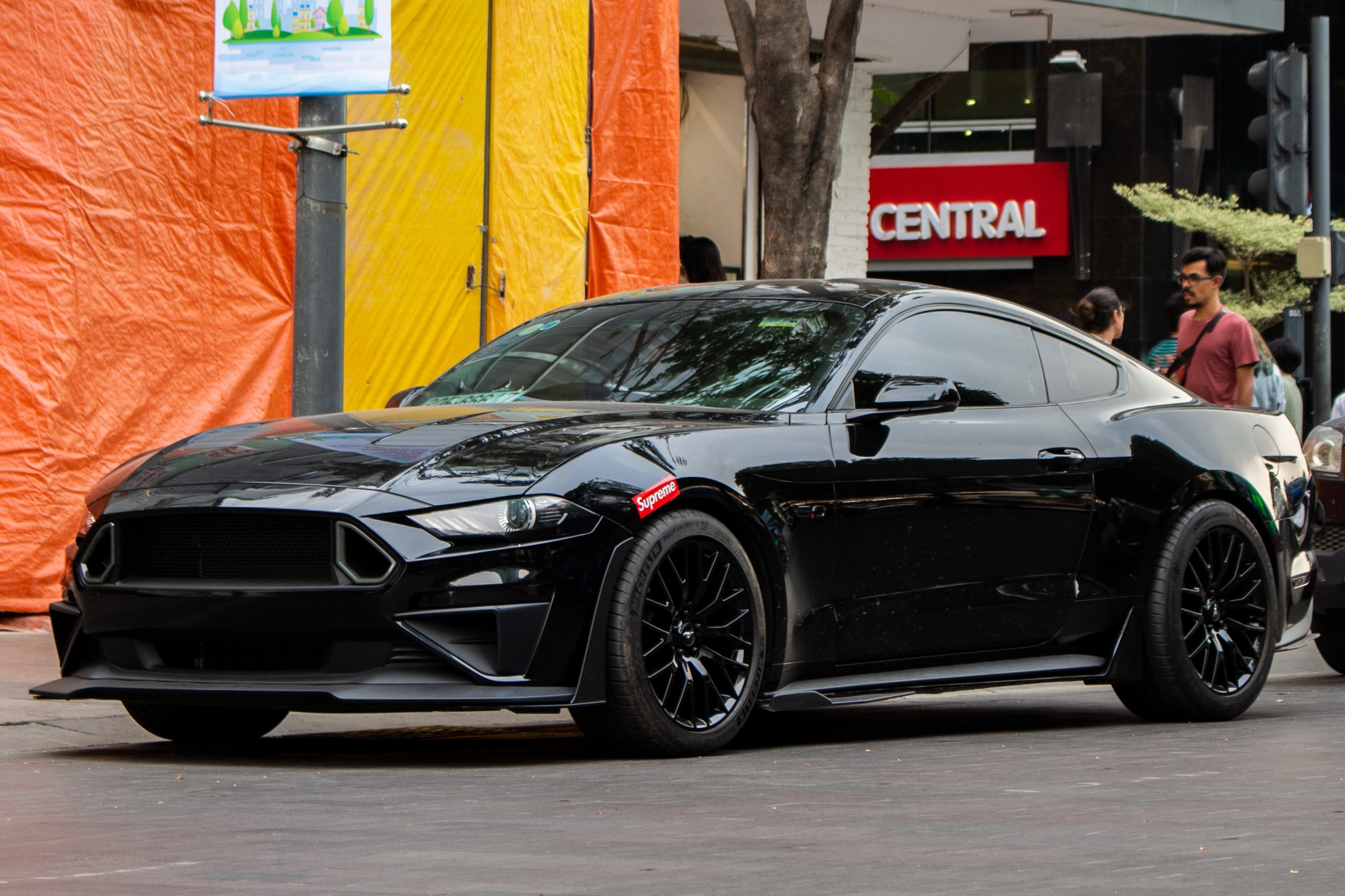 Ford Mustang GT dau tien Viet Nam anh 1