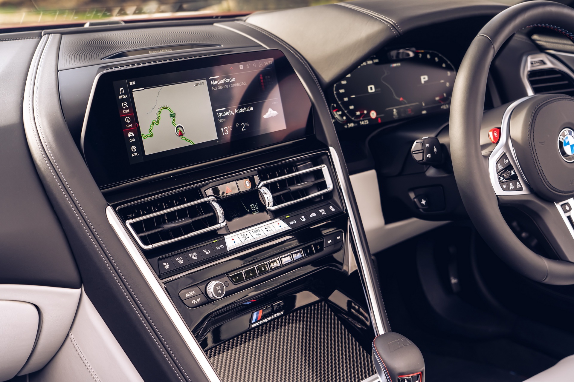 BMW M8 Competition ra mat anh 25