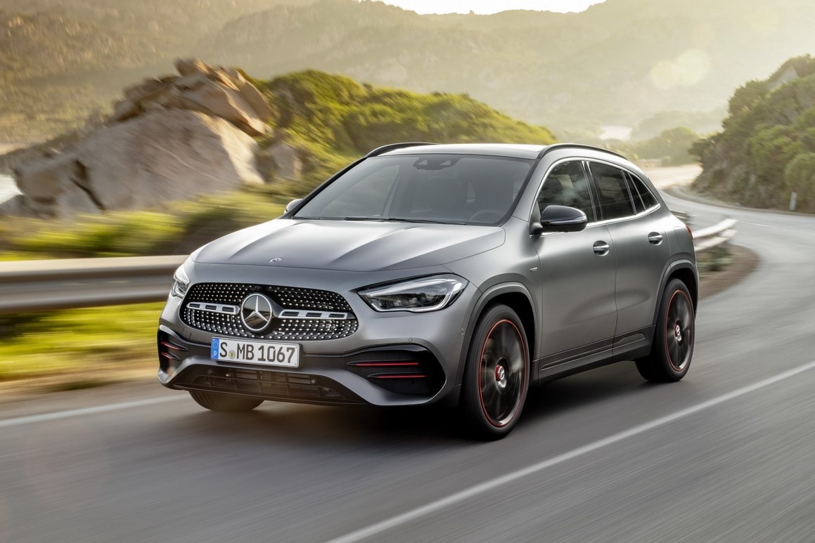 Mercedes-Benz ra mat GLA the he moi hinh anh